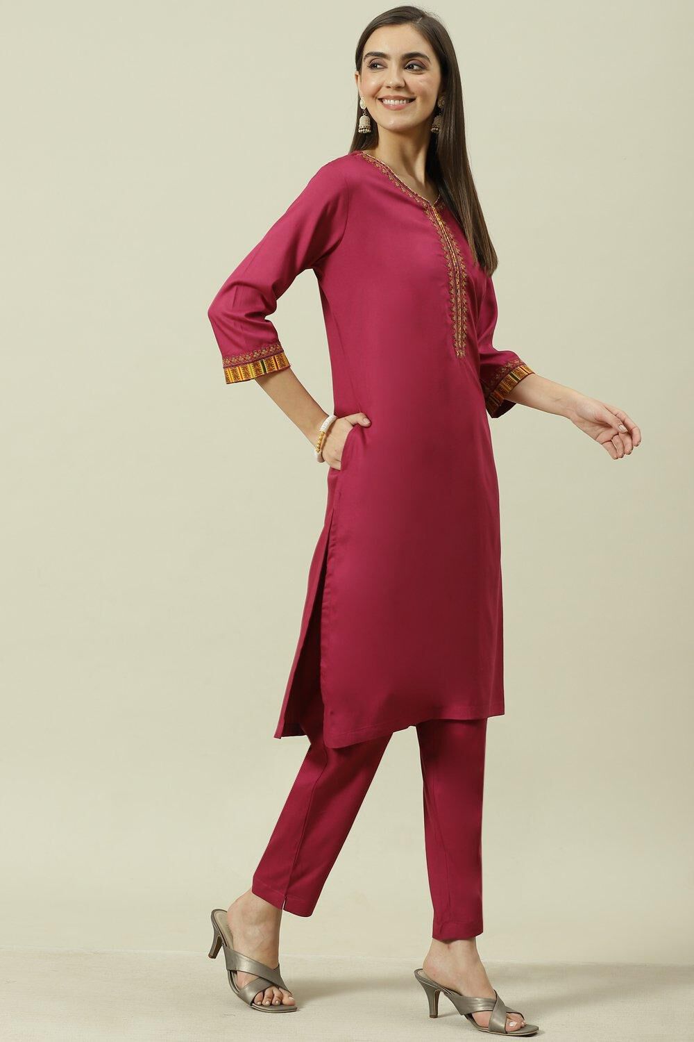 Wine Solid LIVA Straight Kurta Regular Pant Suit Set image number 0