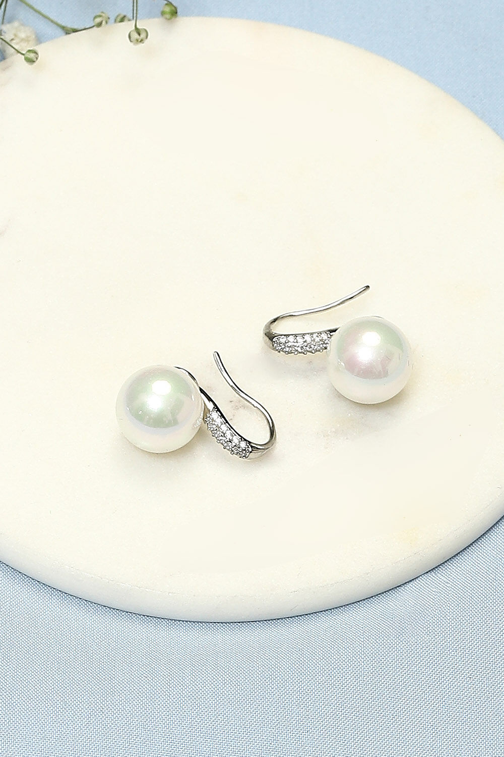 Pearl Brass Earrings image number 0