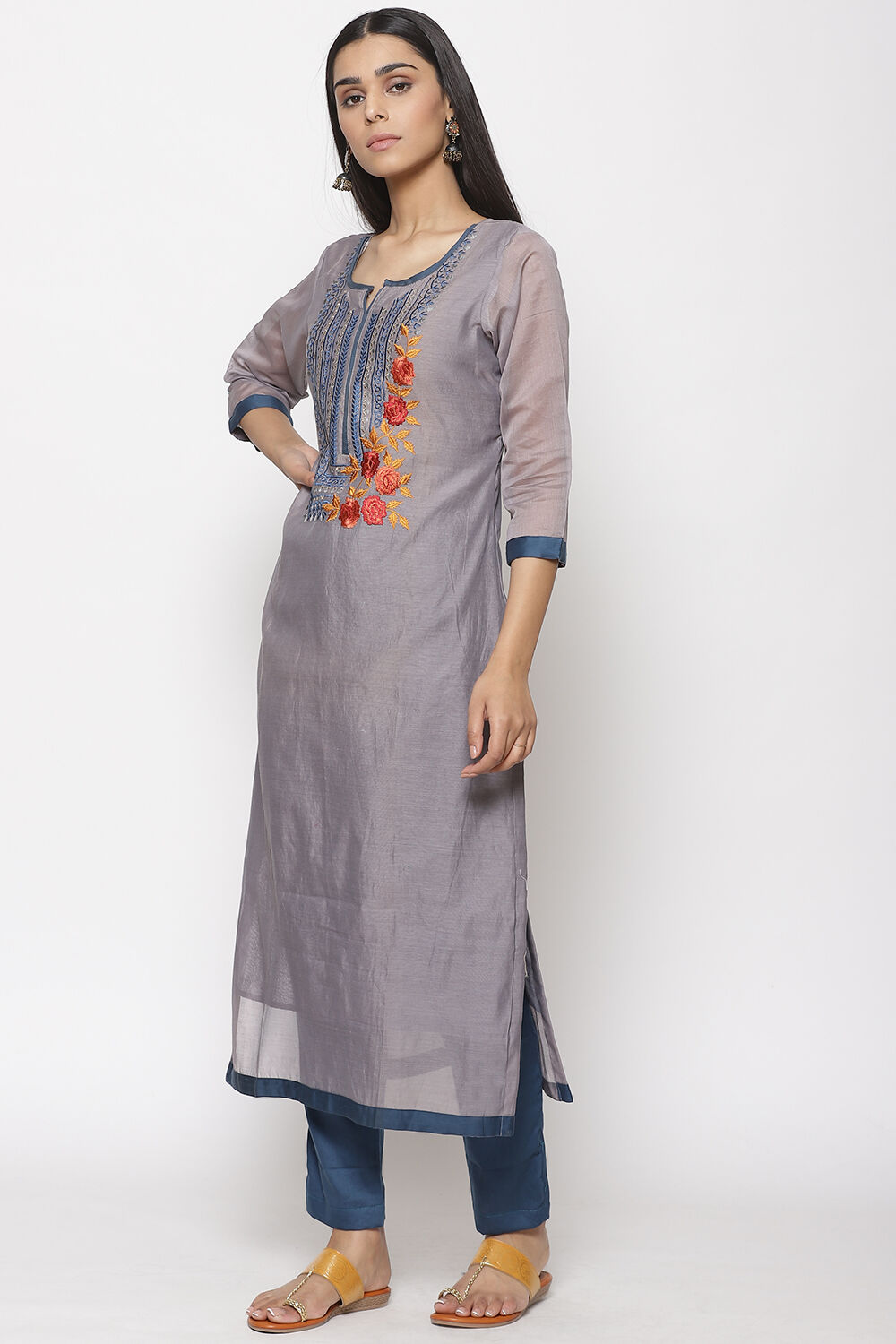 Blue Silk Unstitched Suit Set image number 3