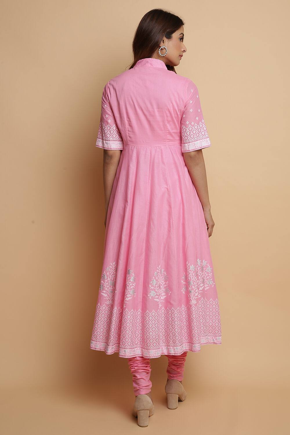 Light Pink Cotton Flared Kurta Churidar Suit Set image number 8