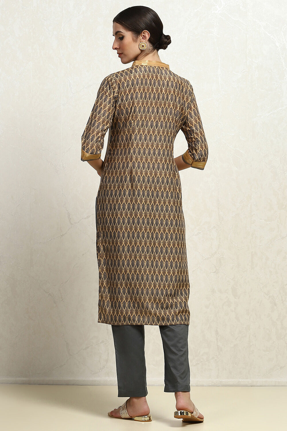 Grey Cotton Handloom Unstitched Suit Set image number 5