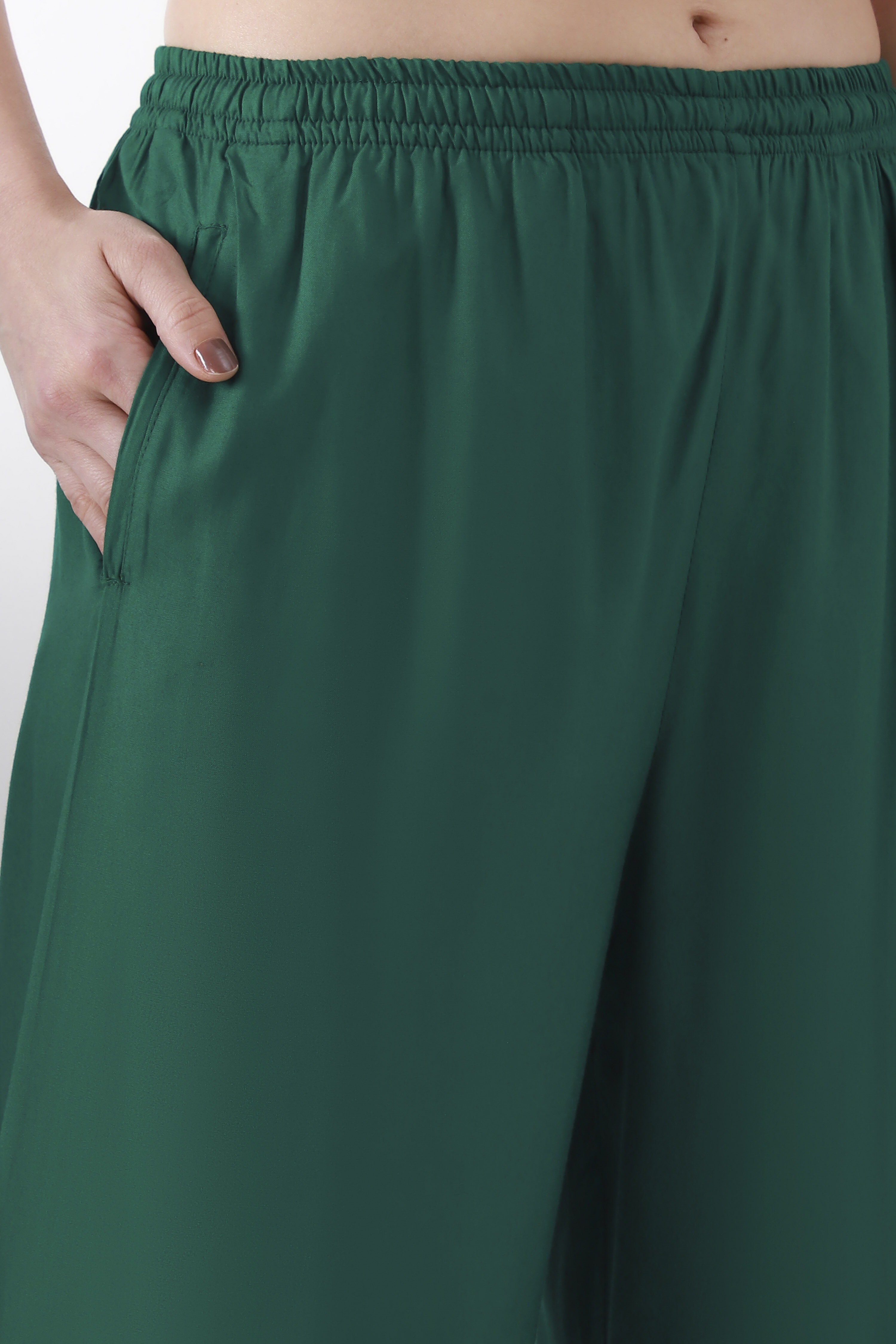 Green Solid Straight Palazzos image number 1
