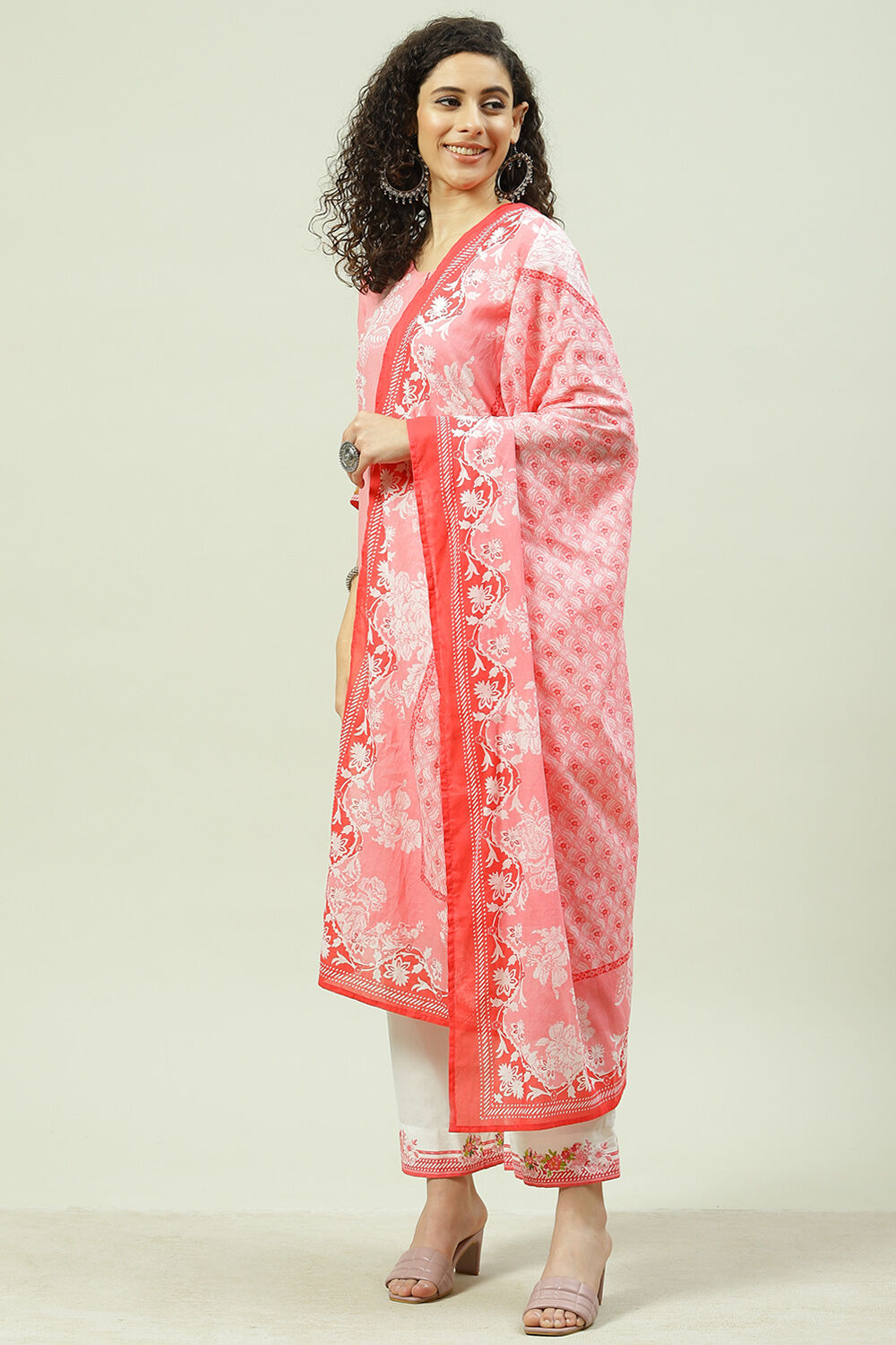 Pink Cotton Straight Kurta Palazzo Suit Set image number 5