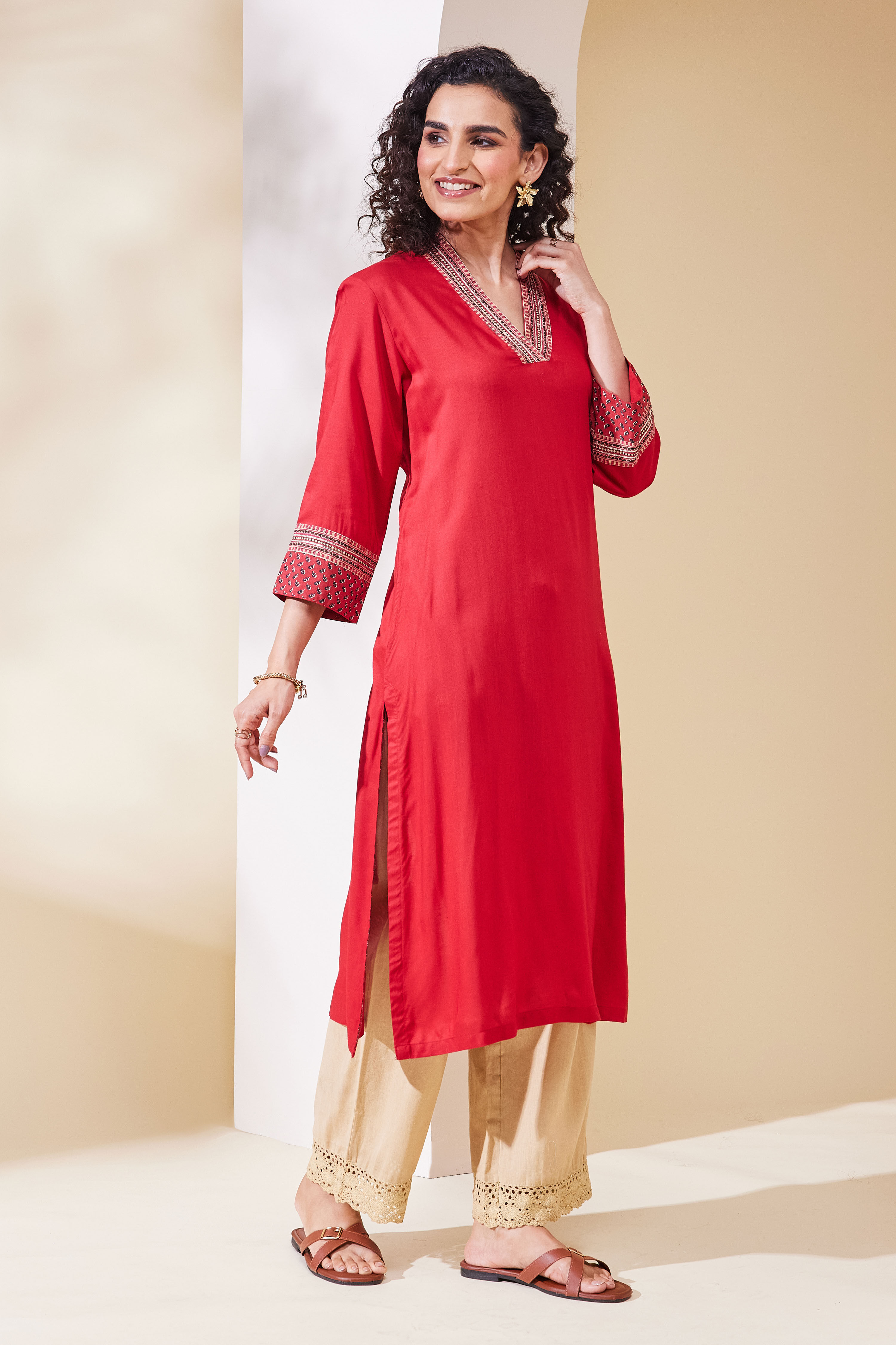 Red Viscose Rayon Straight Kurta image number 4