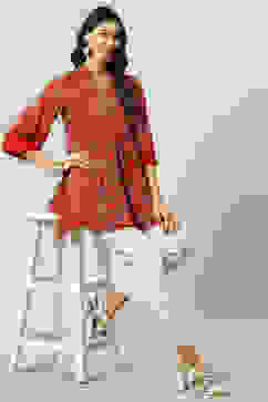 Red Rayon Flared Printed Kurti image number 5