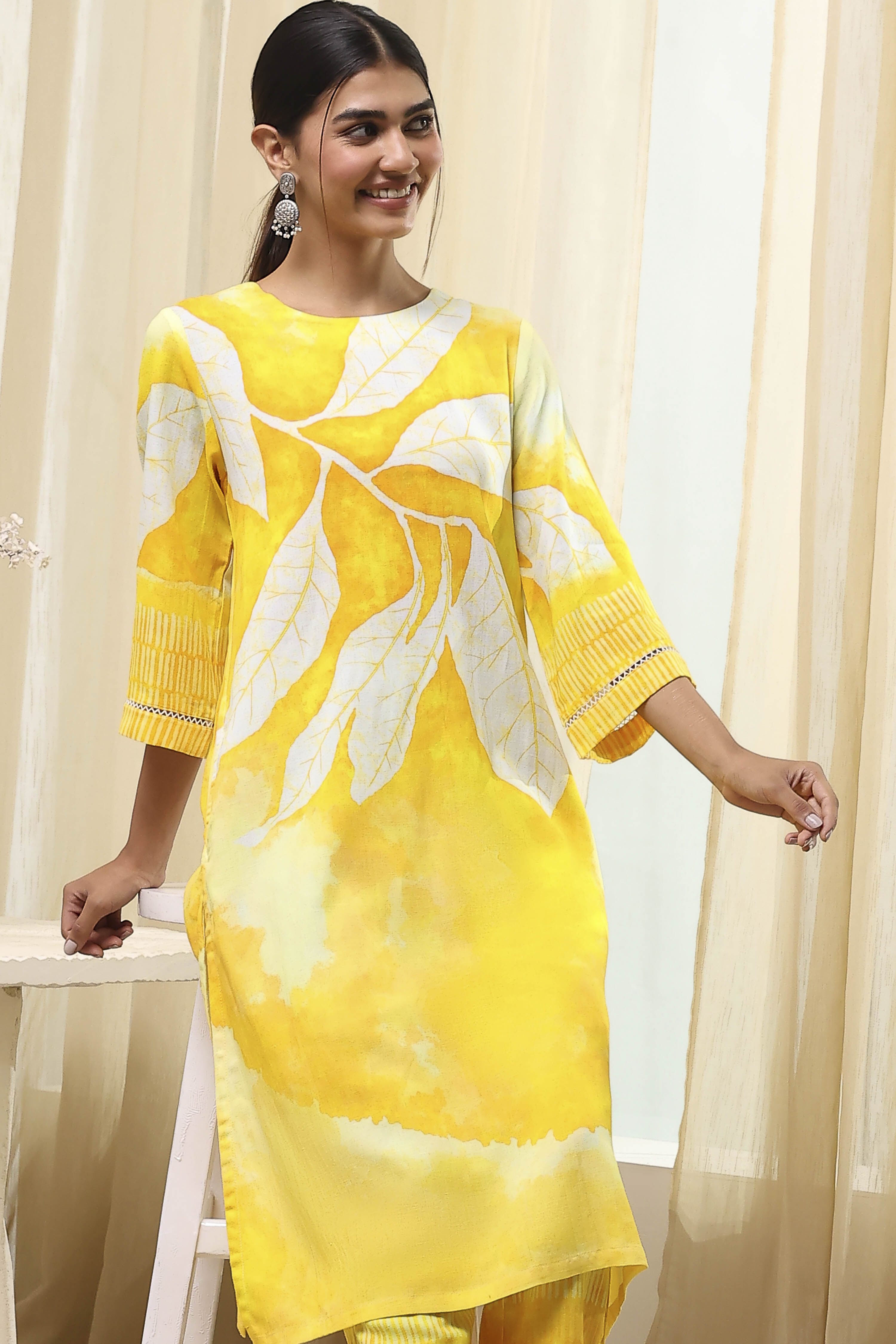 Turquoise Floral Printed Straight Kurta Set image number 6