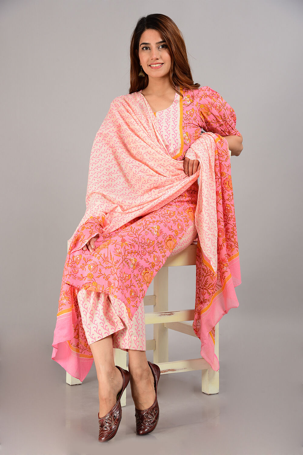 Pink Cotton Screen Print Unstitched Suit Set image number 0
