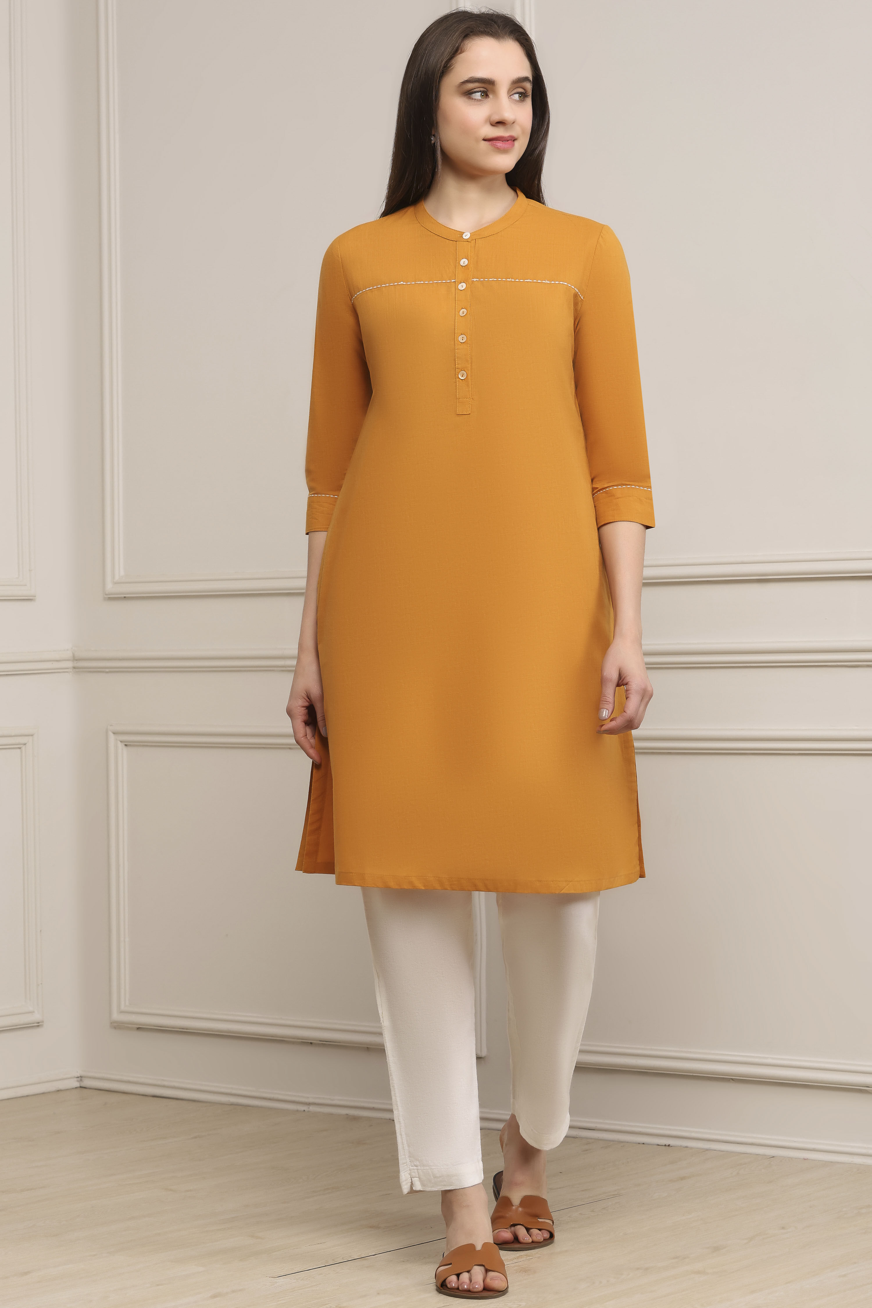 Mustard Yellow Cotton Solid Straight Kurta image number 5