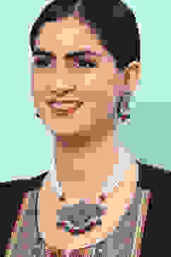 Pink Green Brass Necklace Set image number 2