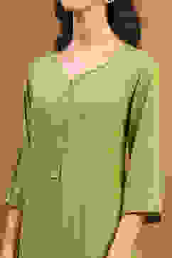 Green Solid Regular Fit Straight Kurta image number 1