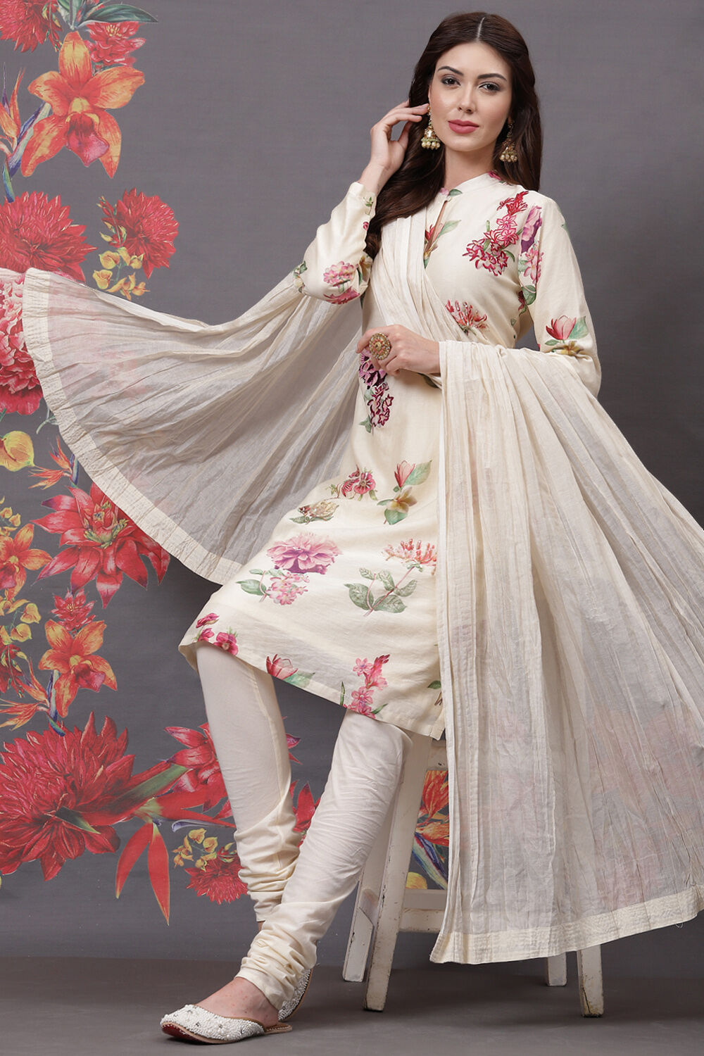 Off White Cotton Silk Straight Printed Suit Set image number 7