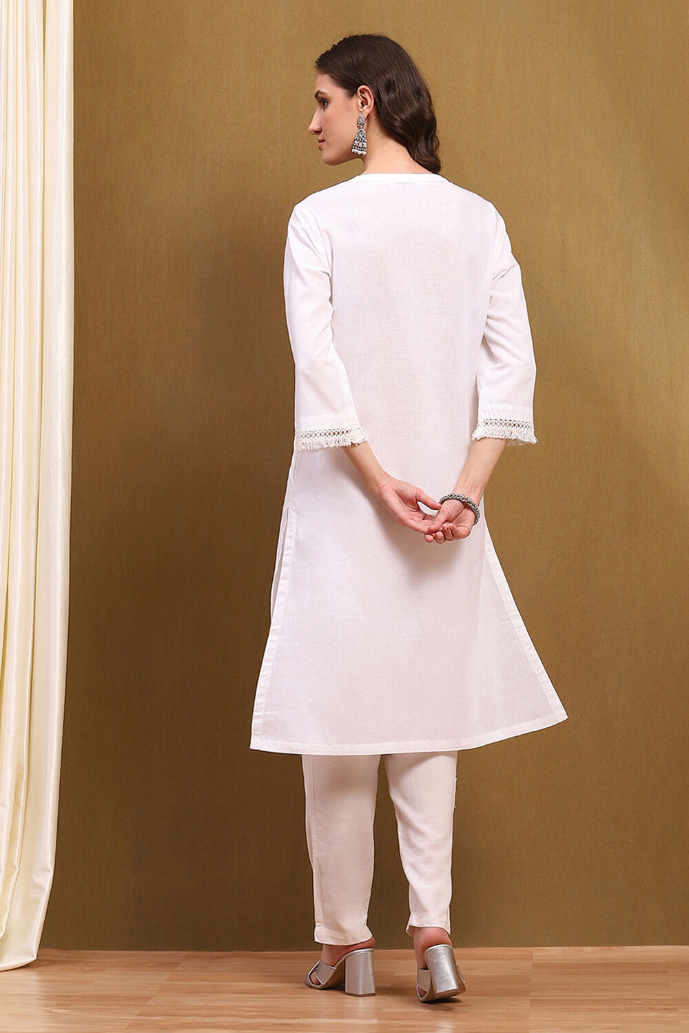 Pink Cotton Blend Solid Straight Kurta image number 3