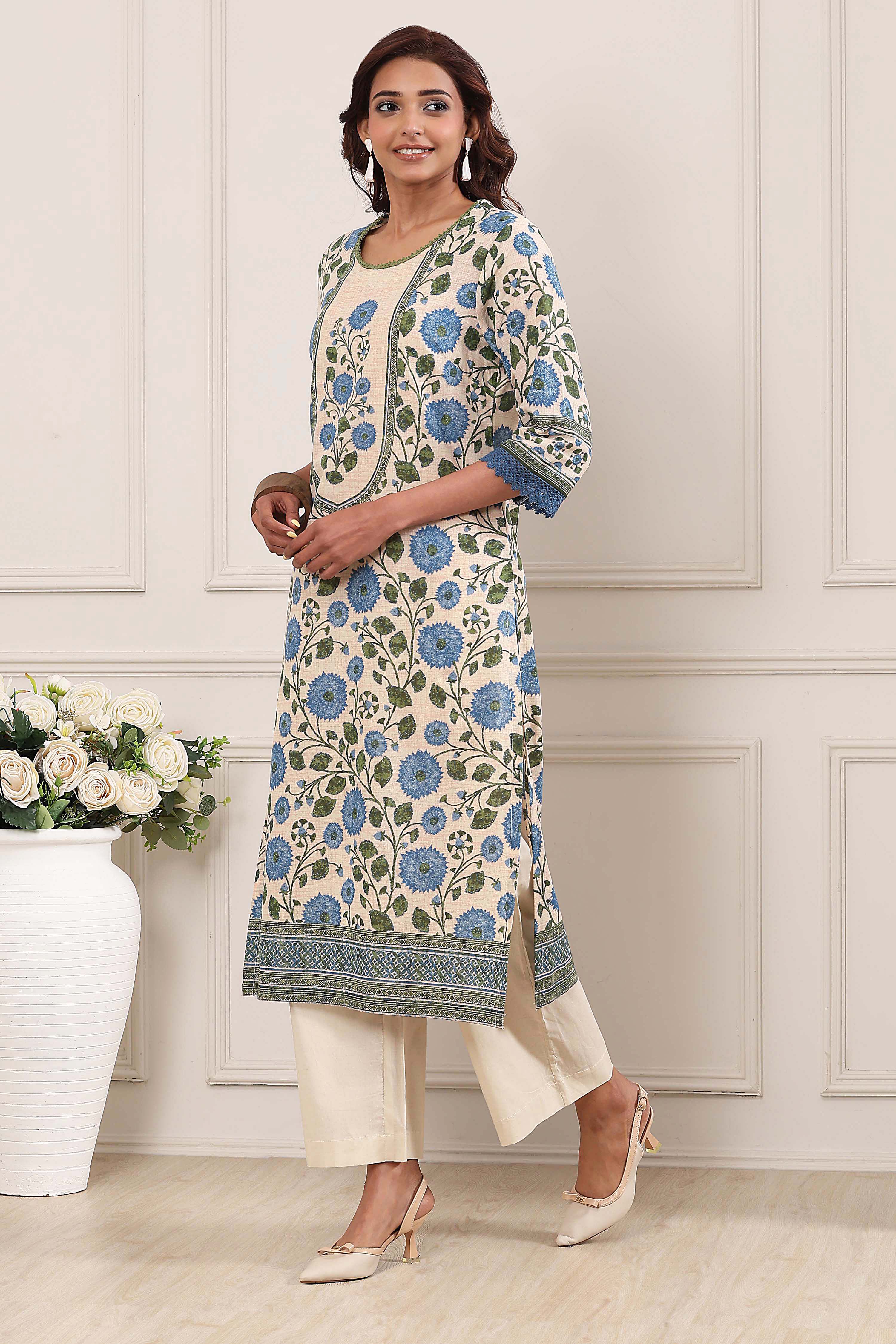 Blue Cotton Printed Straight Kurta image number 2