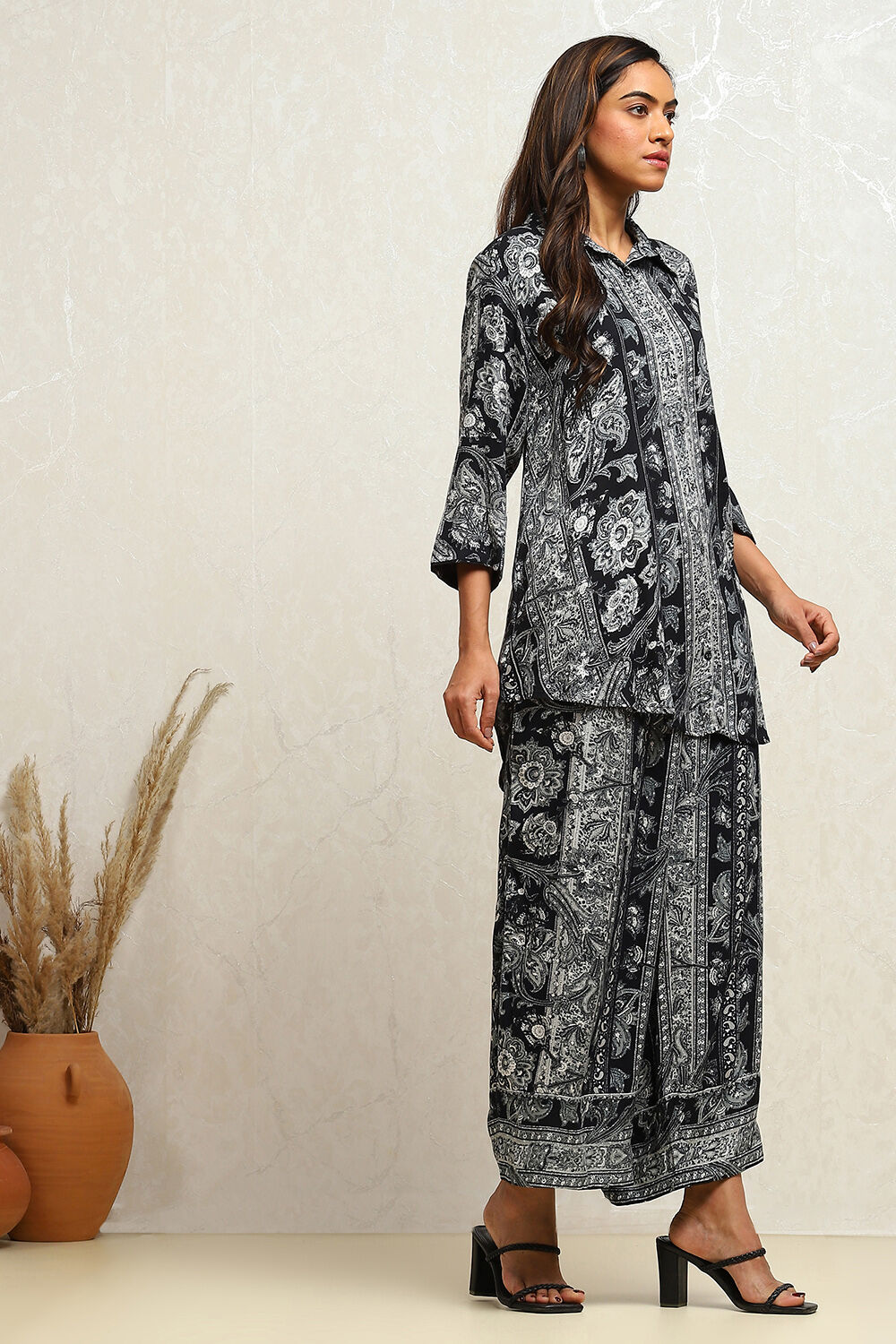 Black Printed Shirt-Style Kurti Co-ord Set image number 5