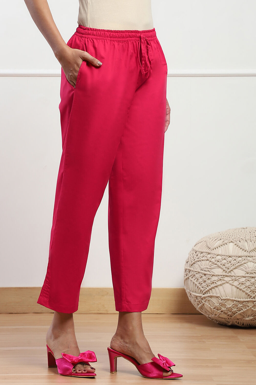 Black Cotton Solid Pants image number 3