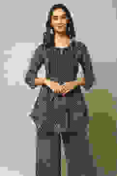 Black Cotton Blend Printed Kurti image number 1