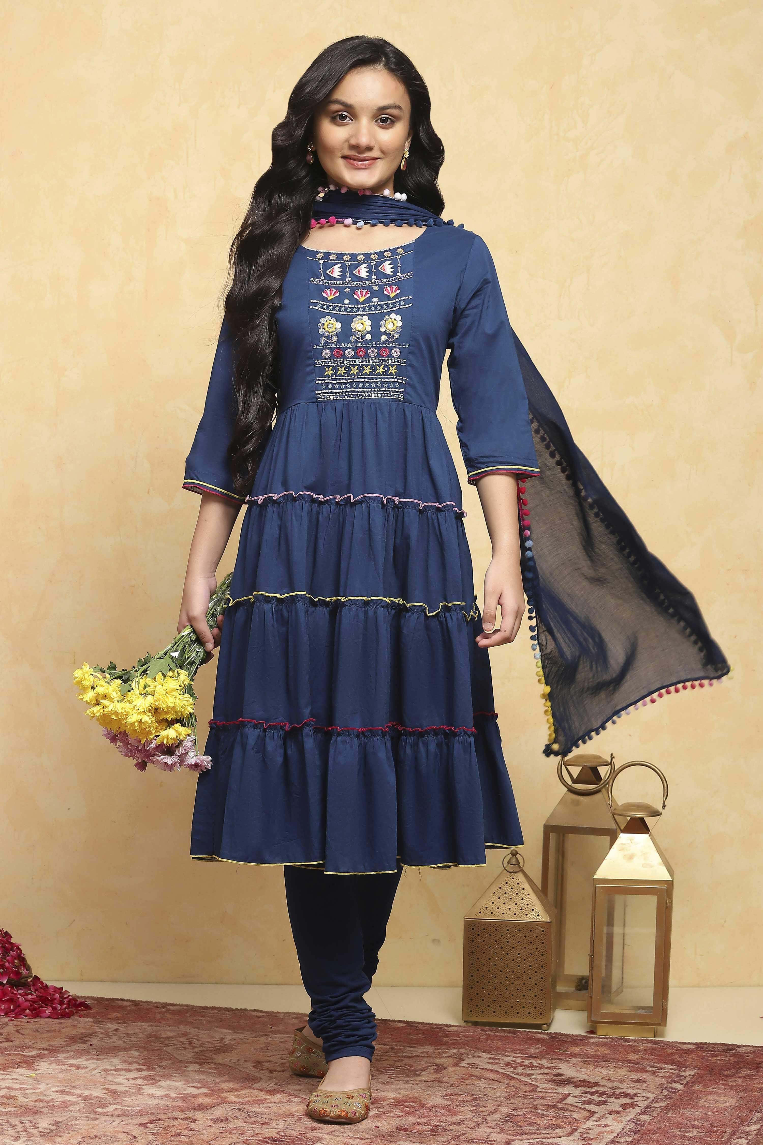 Green Cotton Tiered Solid Suit Set image number 0