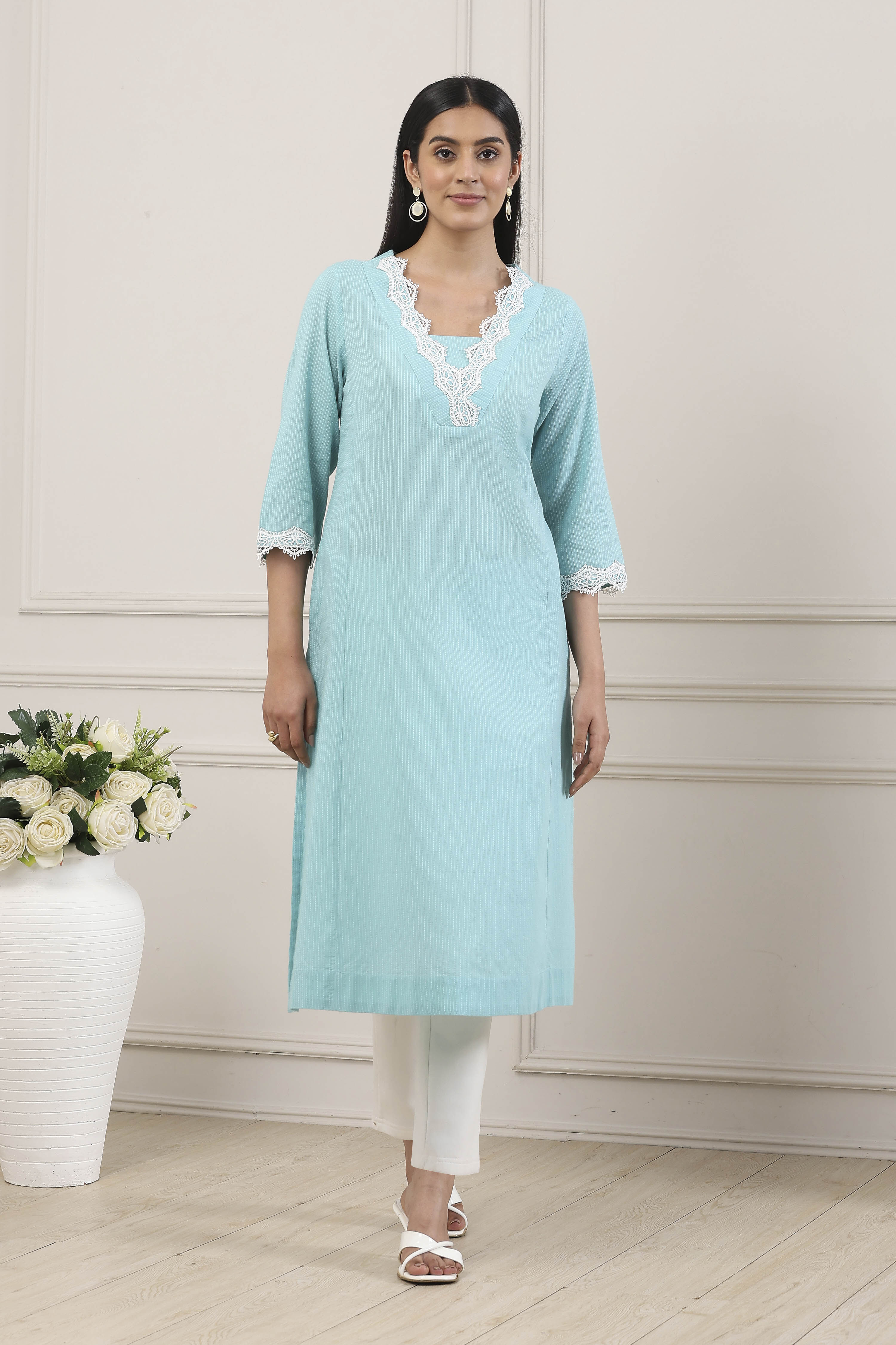 Blue Cotton Lace Trim Straight Kurta image number 5