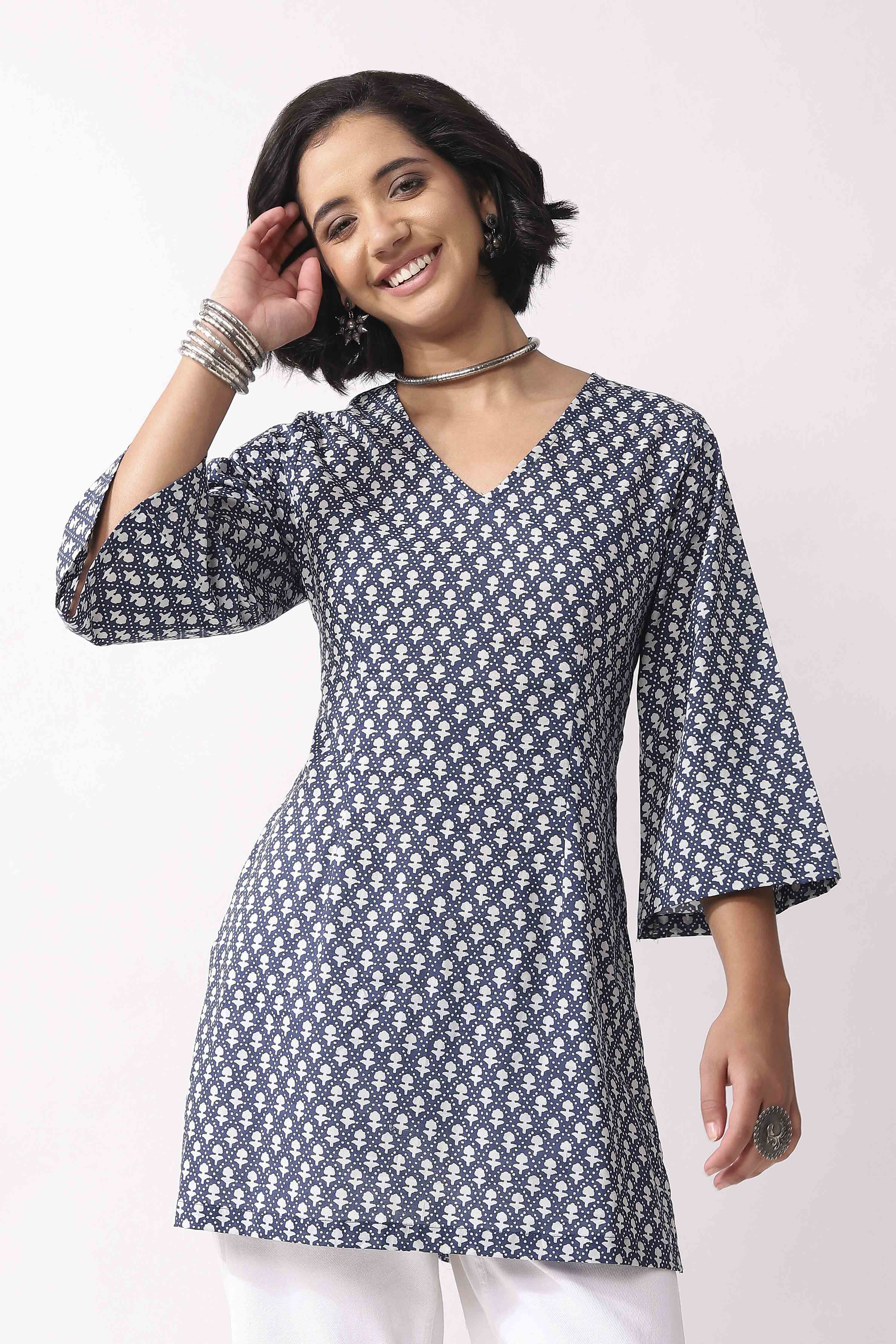 Indigo Cotton Ethnic Motif Print Lace-Up Kurti image number 5