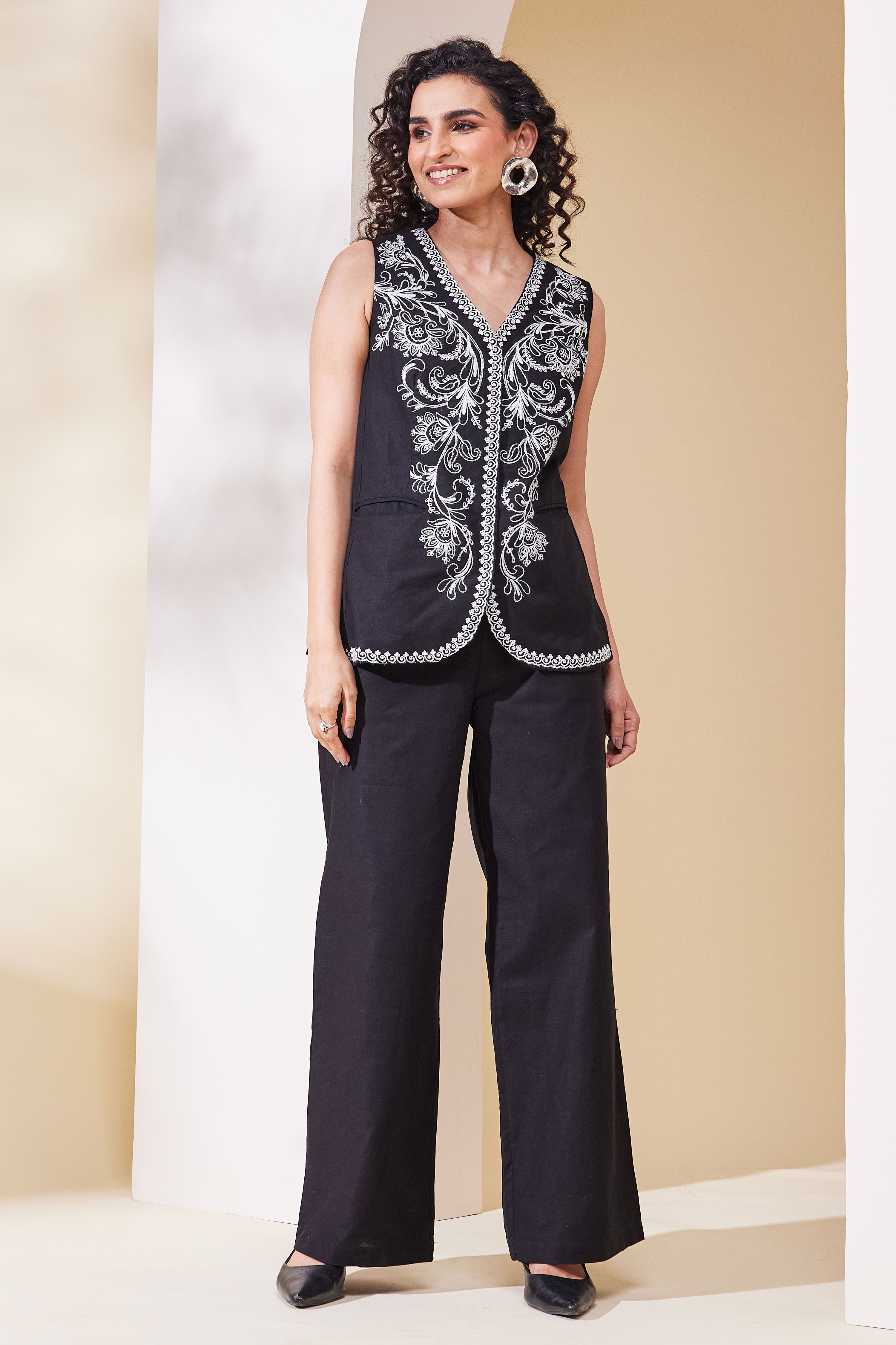 Black Viscose Linen Straight Fusion Set image number 5
