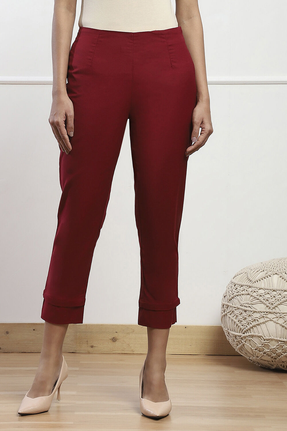 Towny Port Cotton Blend Narrow Pants image number 4
