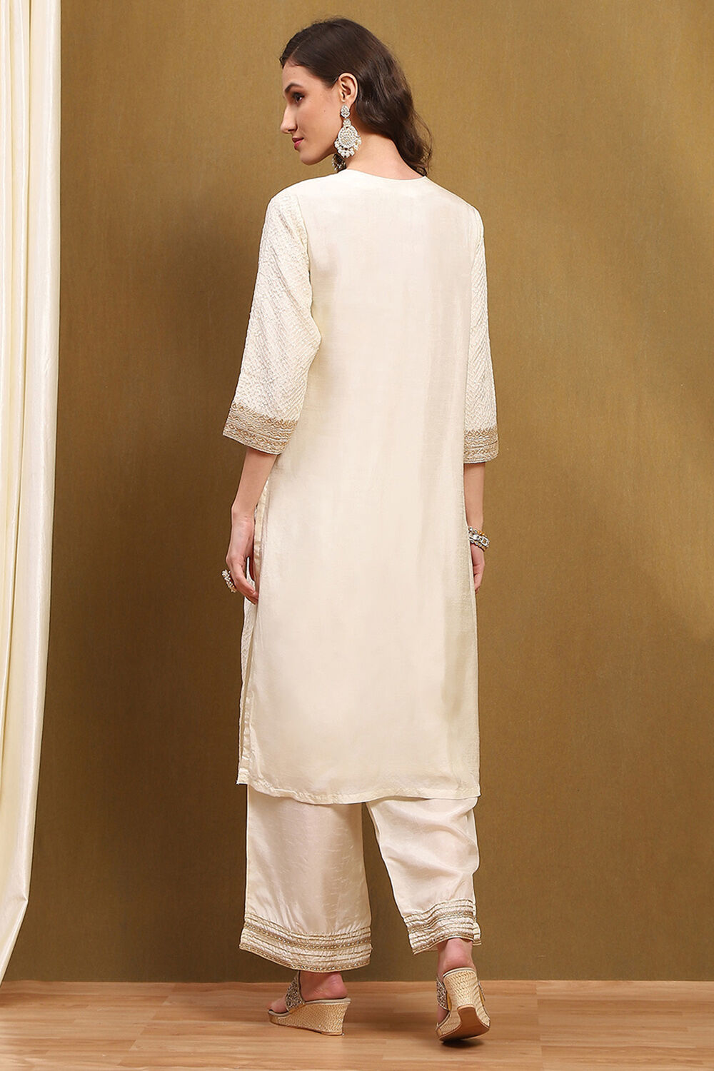 Off-White Silk Embroidered Festive Straight Suit Set image number 4
