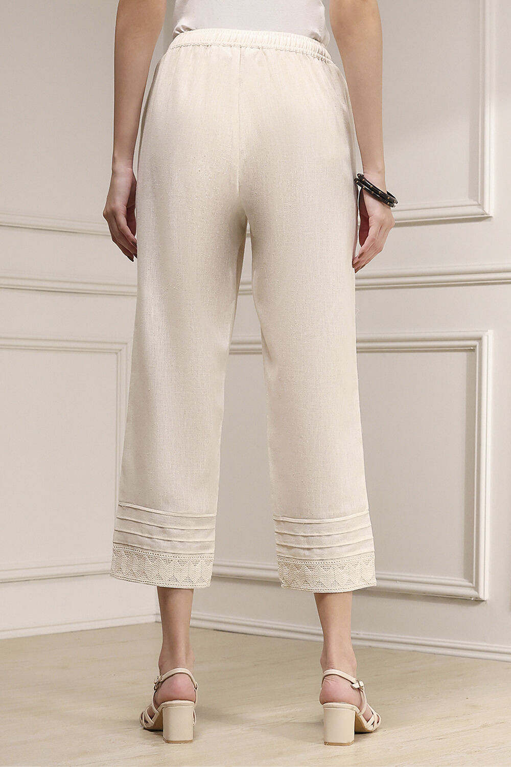 Off-White Cotton Blend Solid Pants image number 5