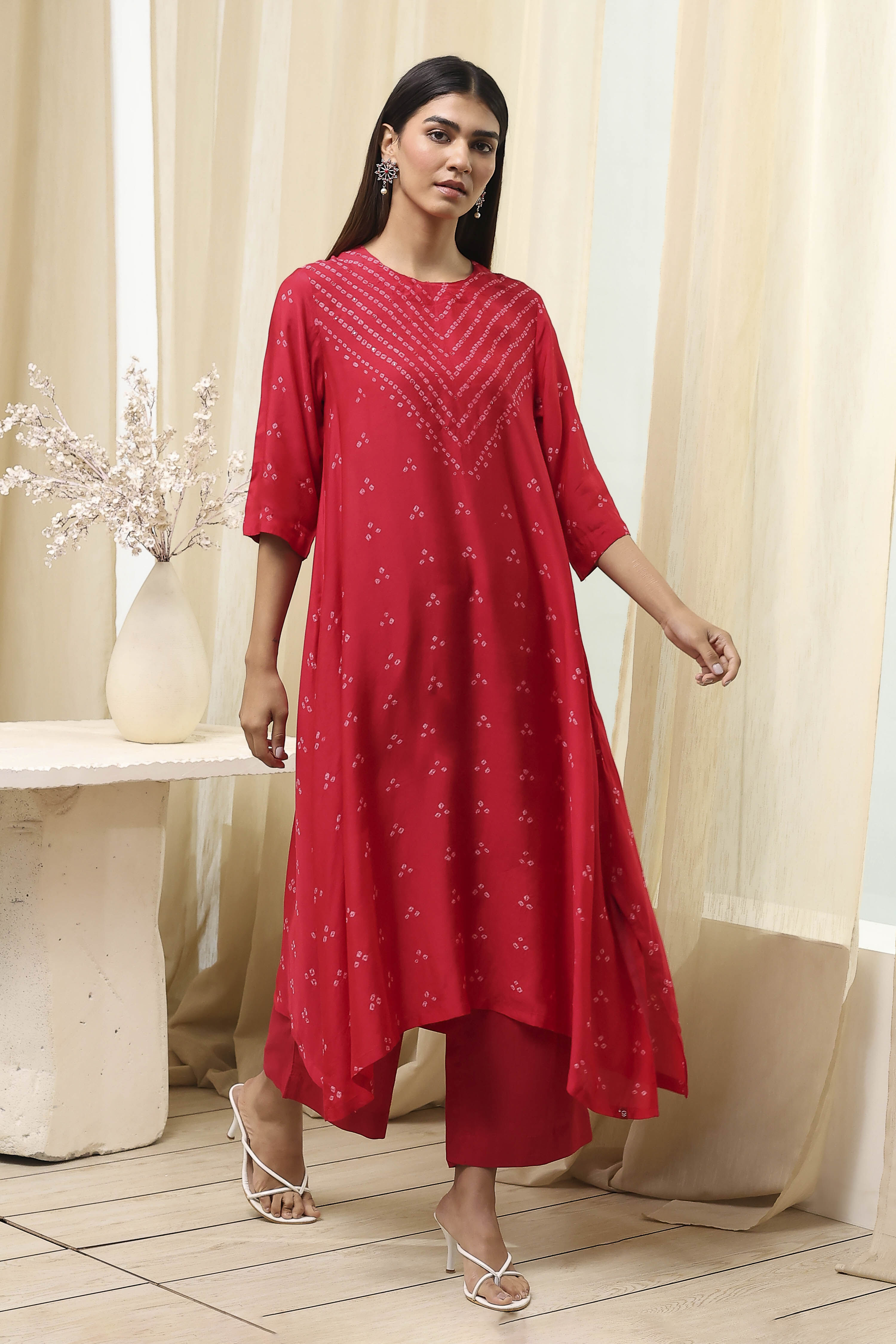 Red Shantoon Asymmetric Suit Set image number 5