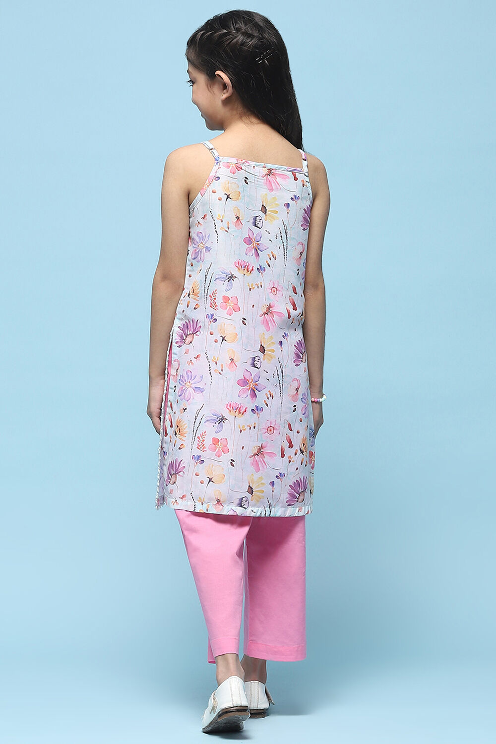 Mint Blue Cotton Yoke Embroidered Kurta With Solid Palazzo image number 4