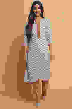 Off White Cotton Straight Kurta Pants Set image number 0