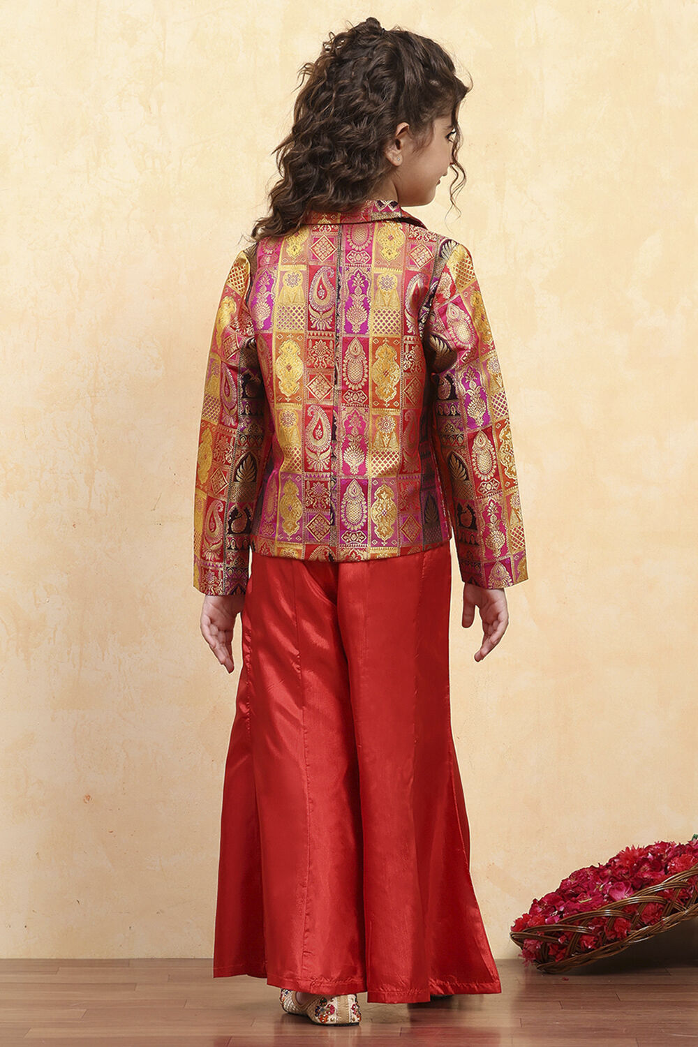 Pink Brocade Yarndyed Fitted 3 Piece Set image number 4