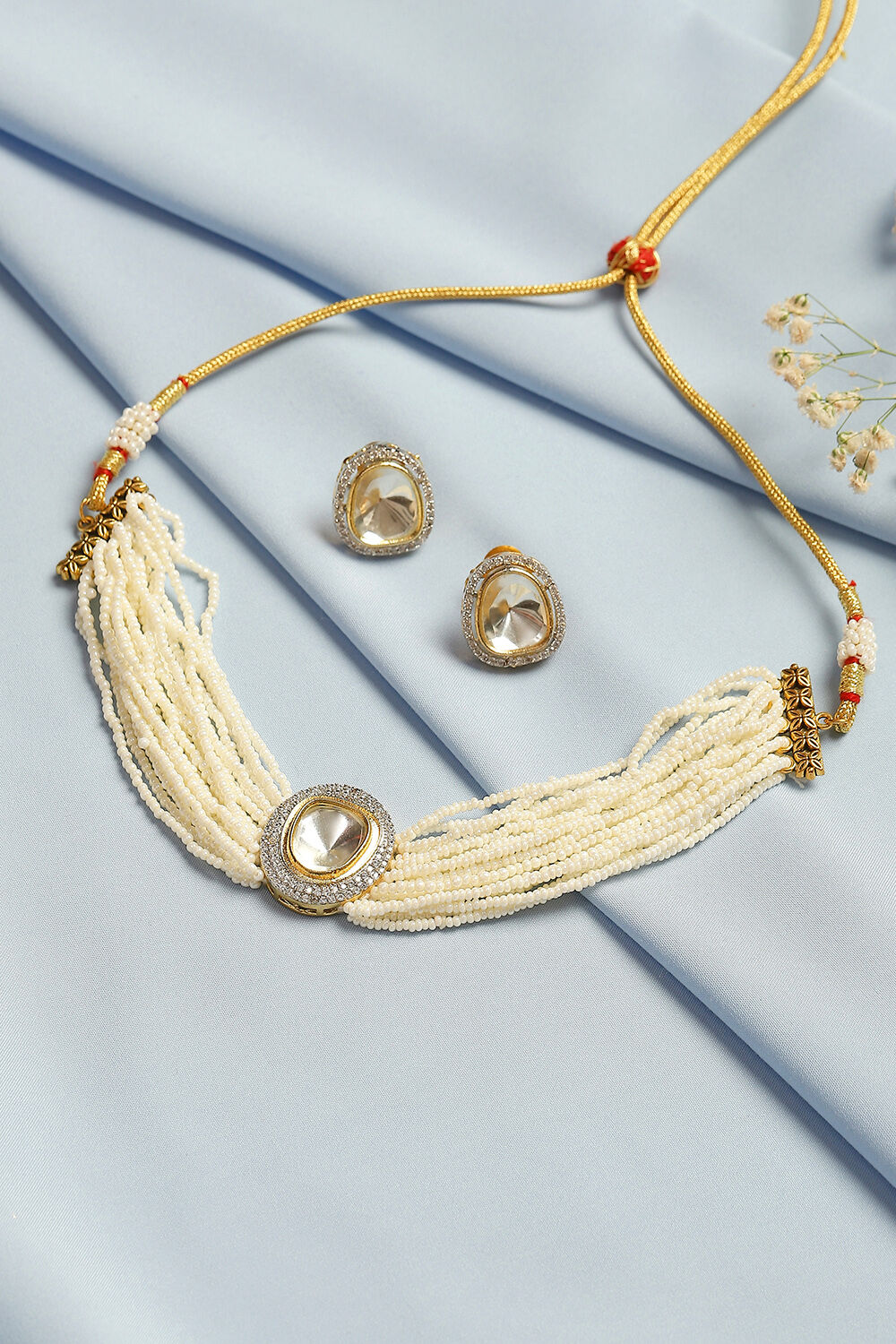 White Alloy Necklace Set image number 0