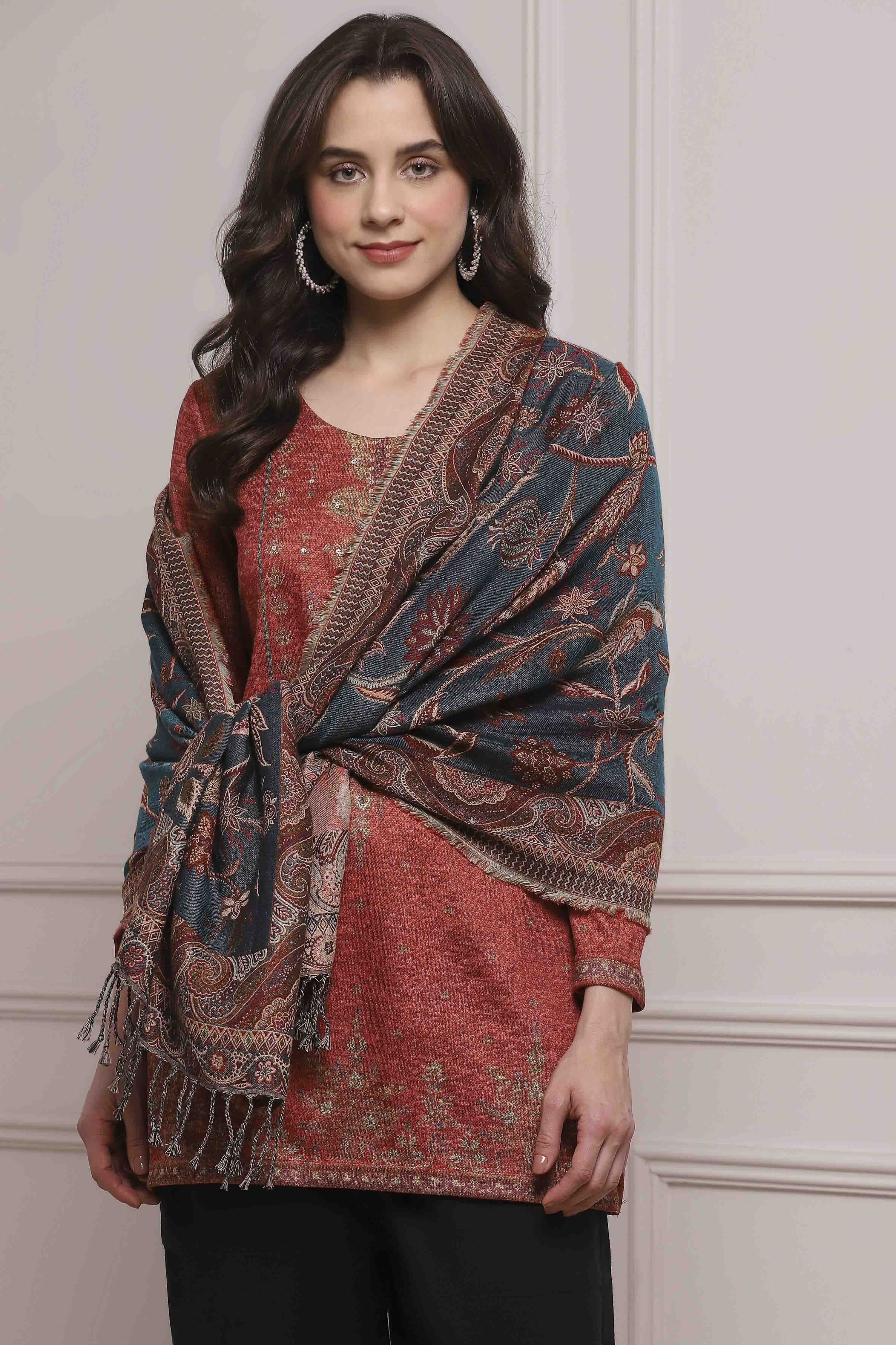 Black Yarn-Dyed Printed Winter Stole image number 2