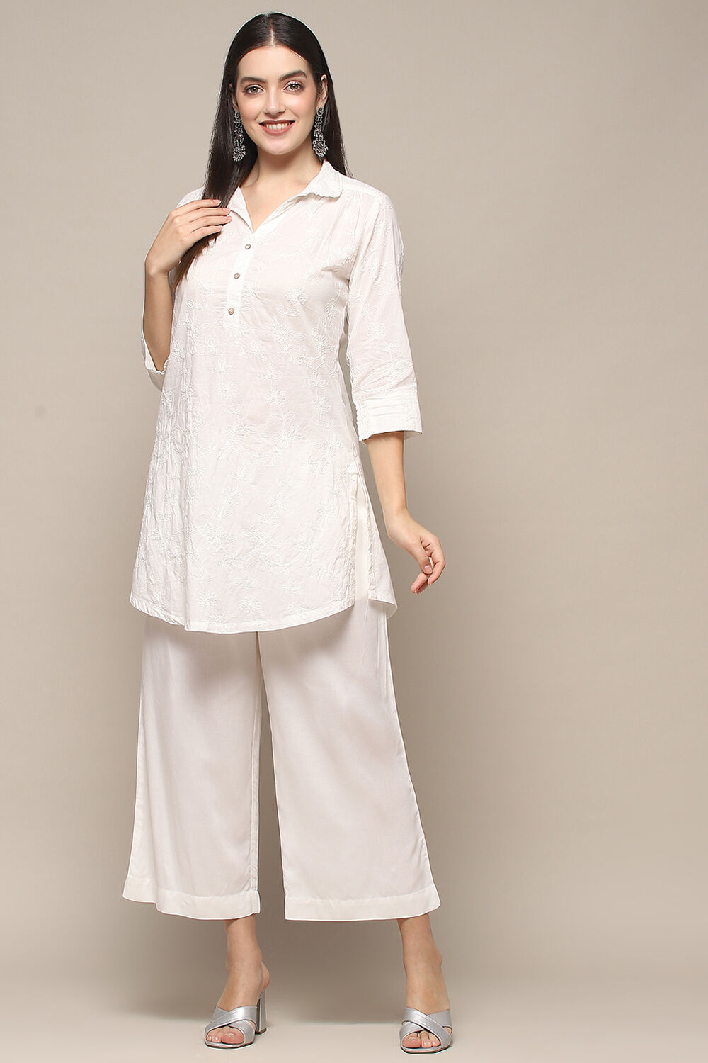 White Cotton Embroidered Straight Short Kurta image number 0