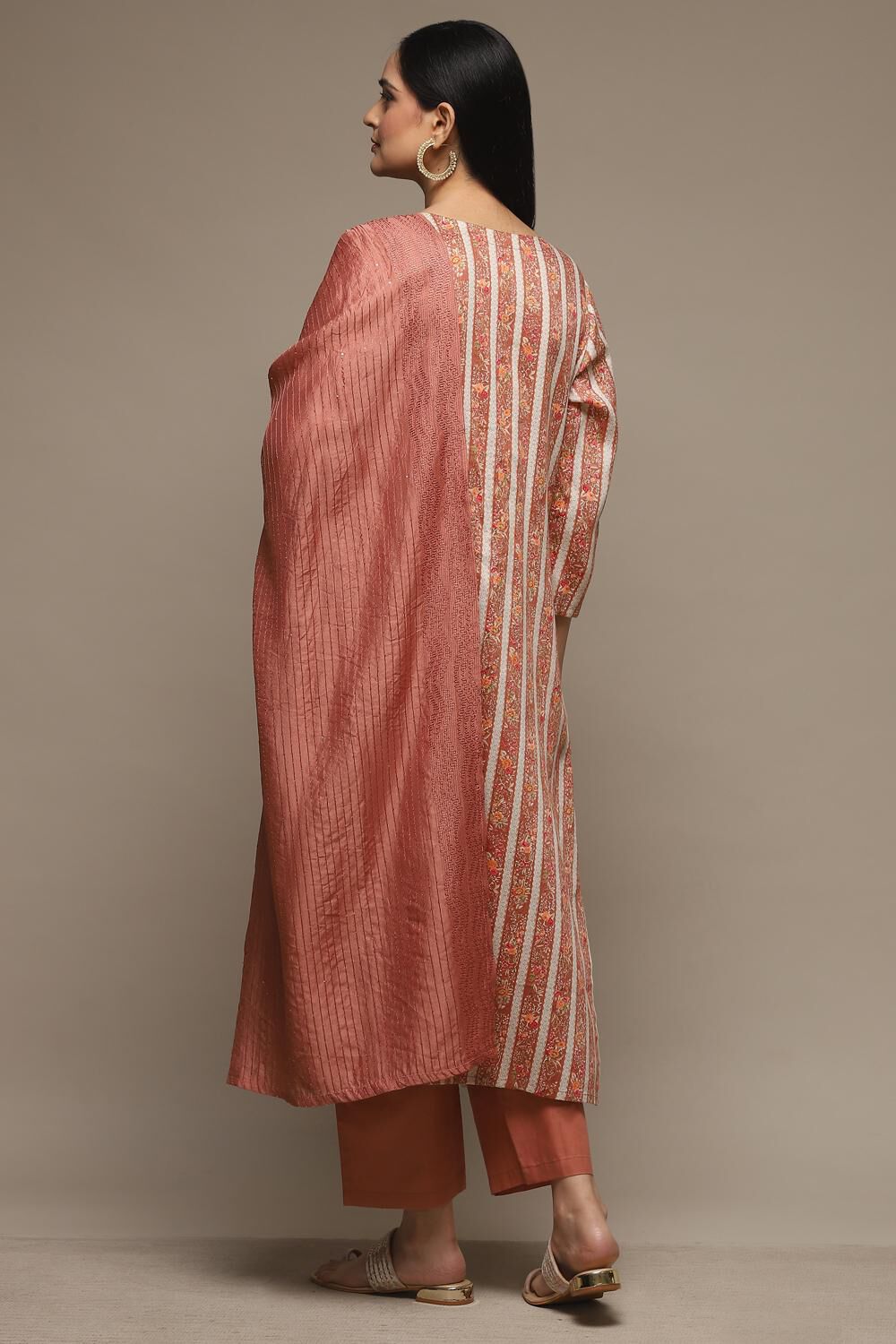 Multicolour Cotton Digital Print Unstitched Suit Set image number 6