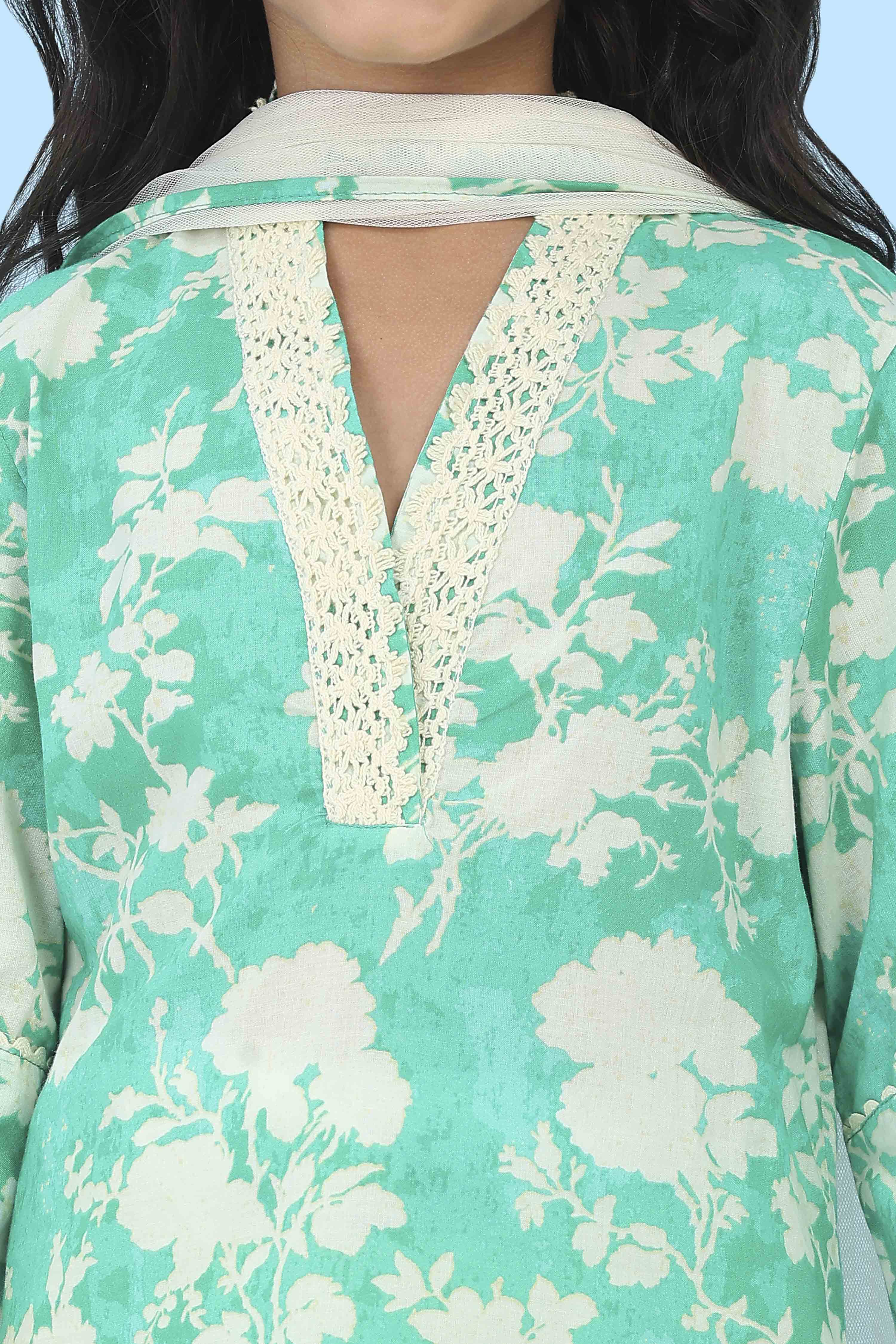 Green Cotton Floral Lace Trim Straight Suit Set image number 1