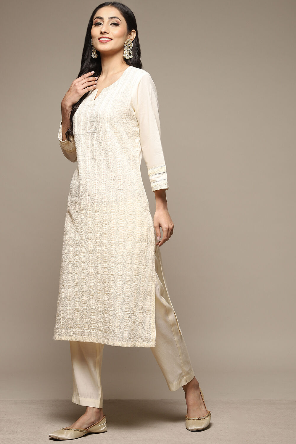 Off White Cotton Straight Kurta image number 5