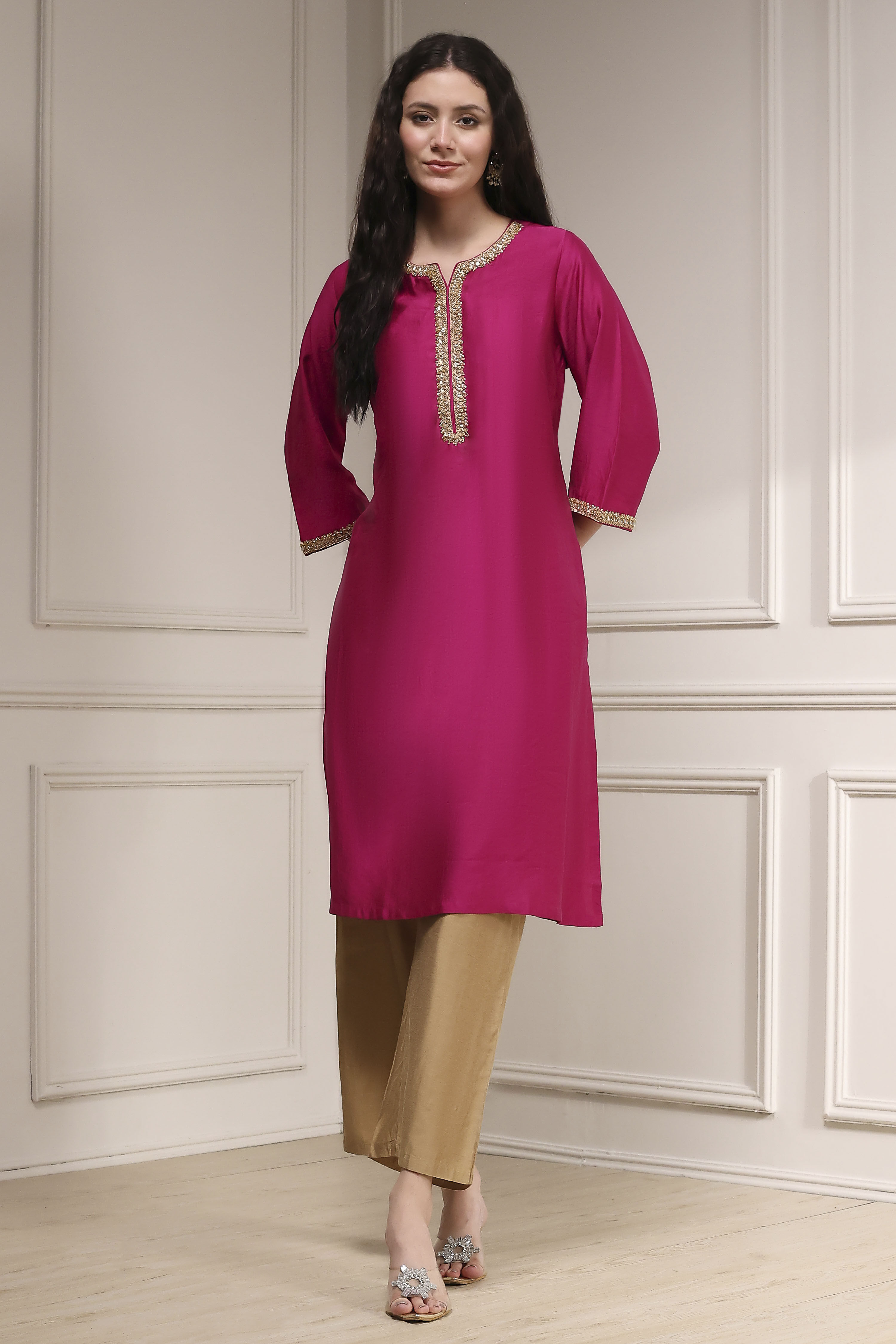 Wine Magenta Solid Straight Kurta image number 5