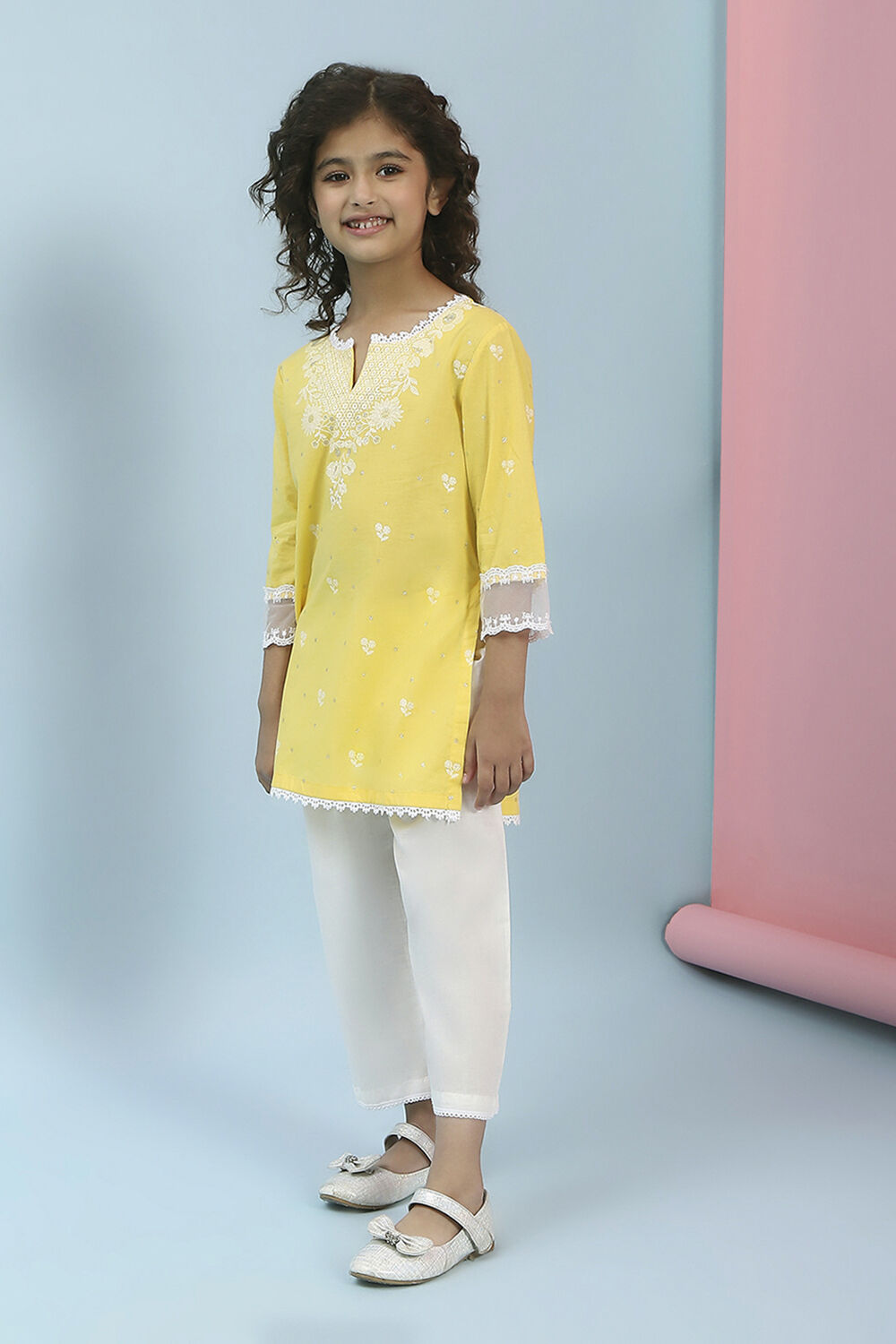 Yellow and White Cotton Printed Straight Kurta Set image number 3