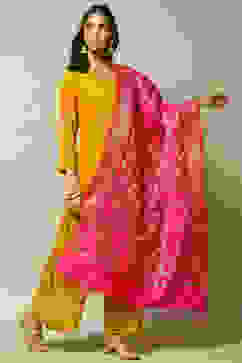 Fuschia Art Silk Yarndyed Dupatta image number 0