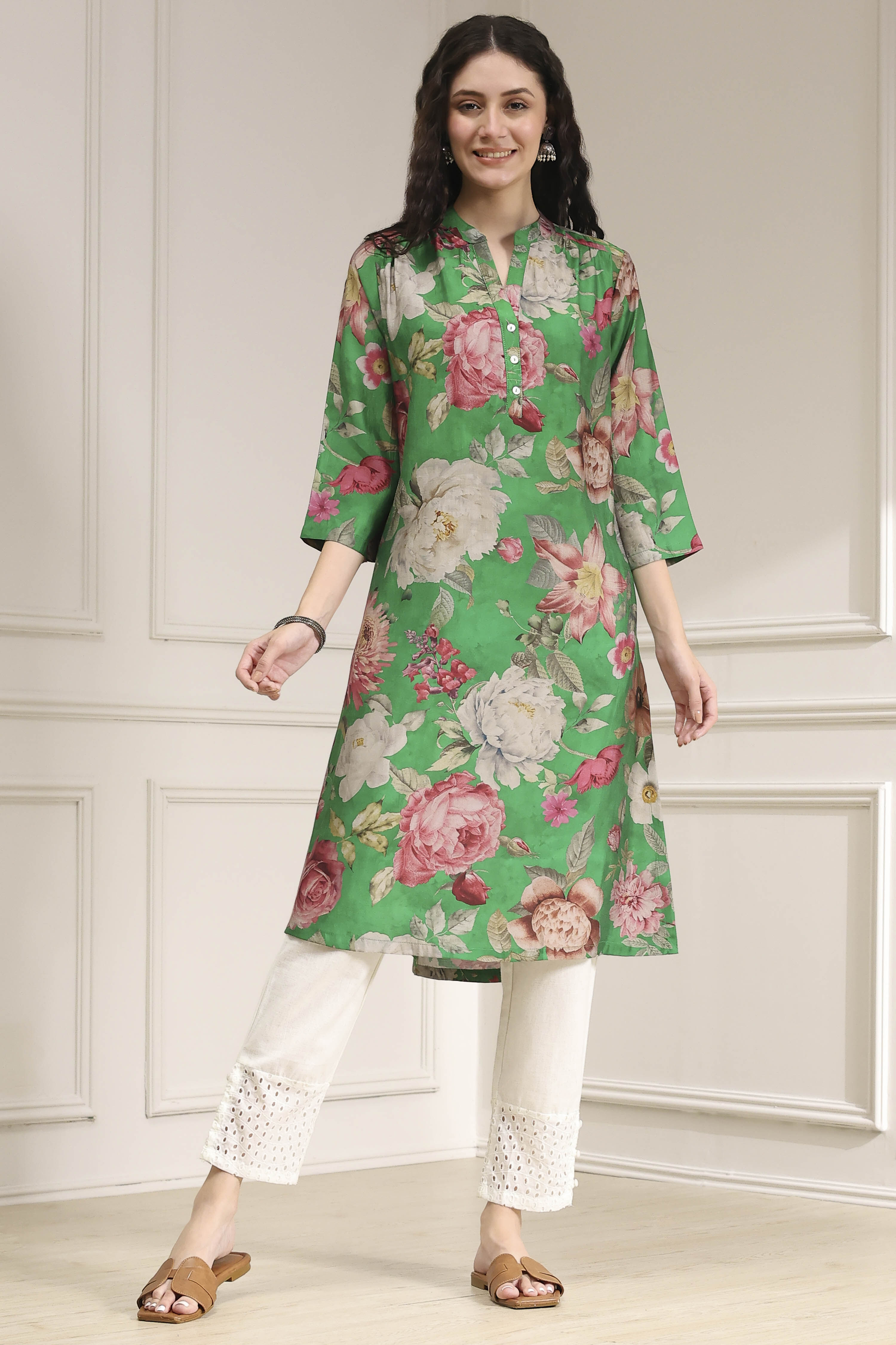 Green Floral Printed Straight Kurta image number 0