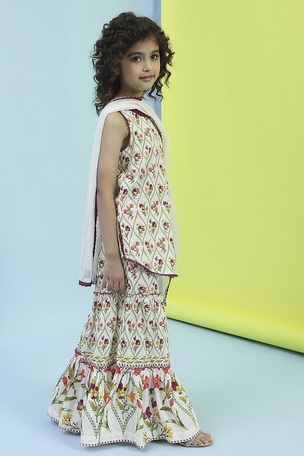 Off-White Cotton Straight Printed Suit Set image number 5