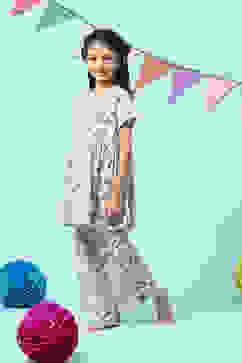 Off White & Blue Rayon Printed Sleepwear image number 3