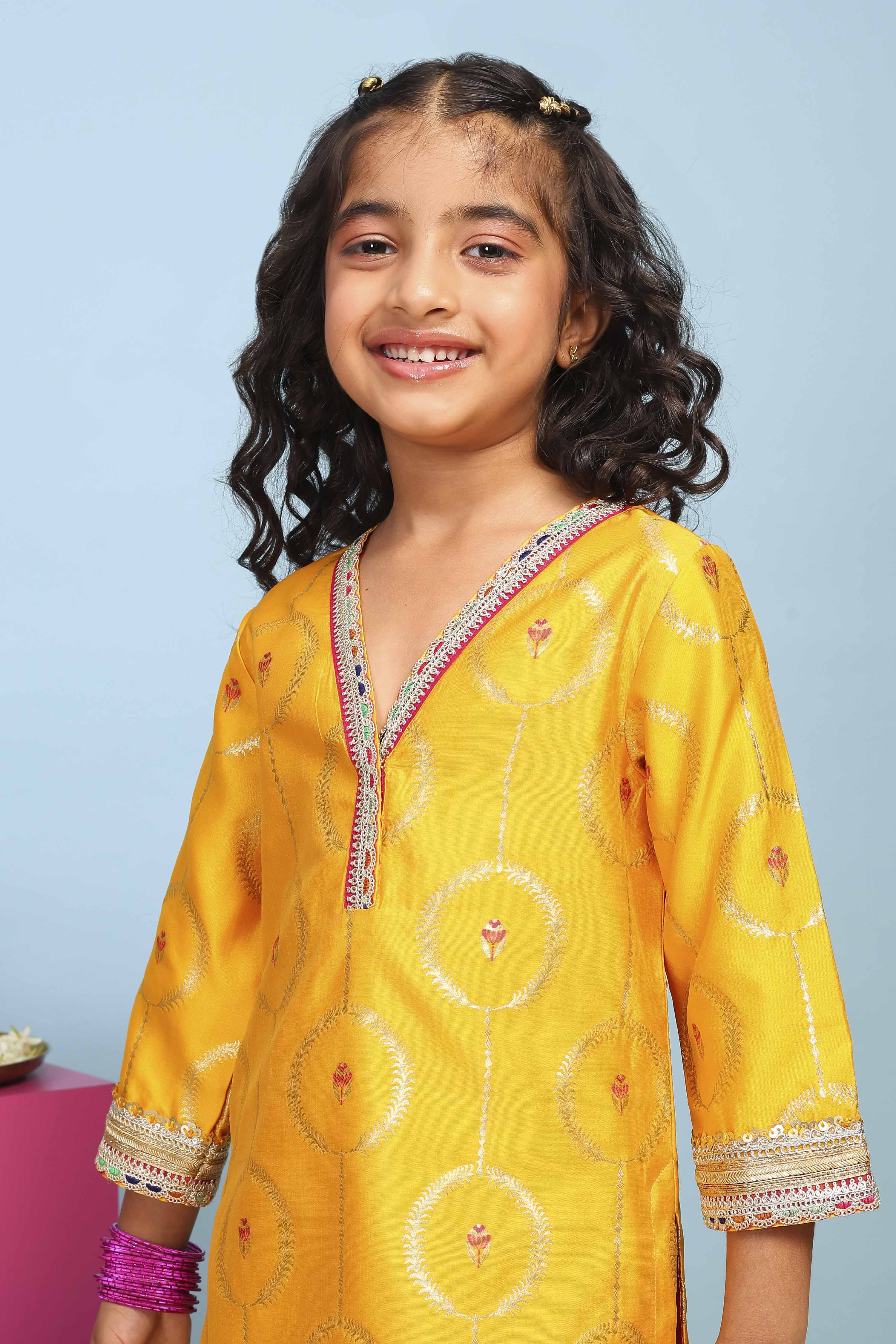 Yellow Polyester Straight Suit Set image number 1
