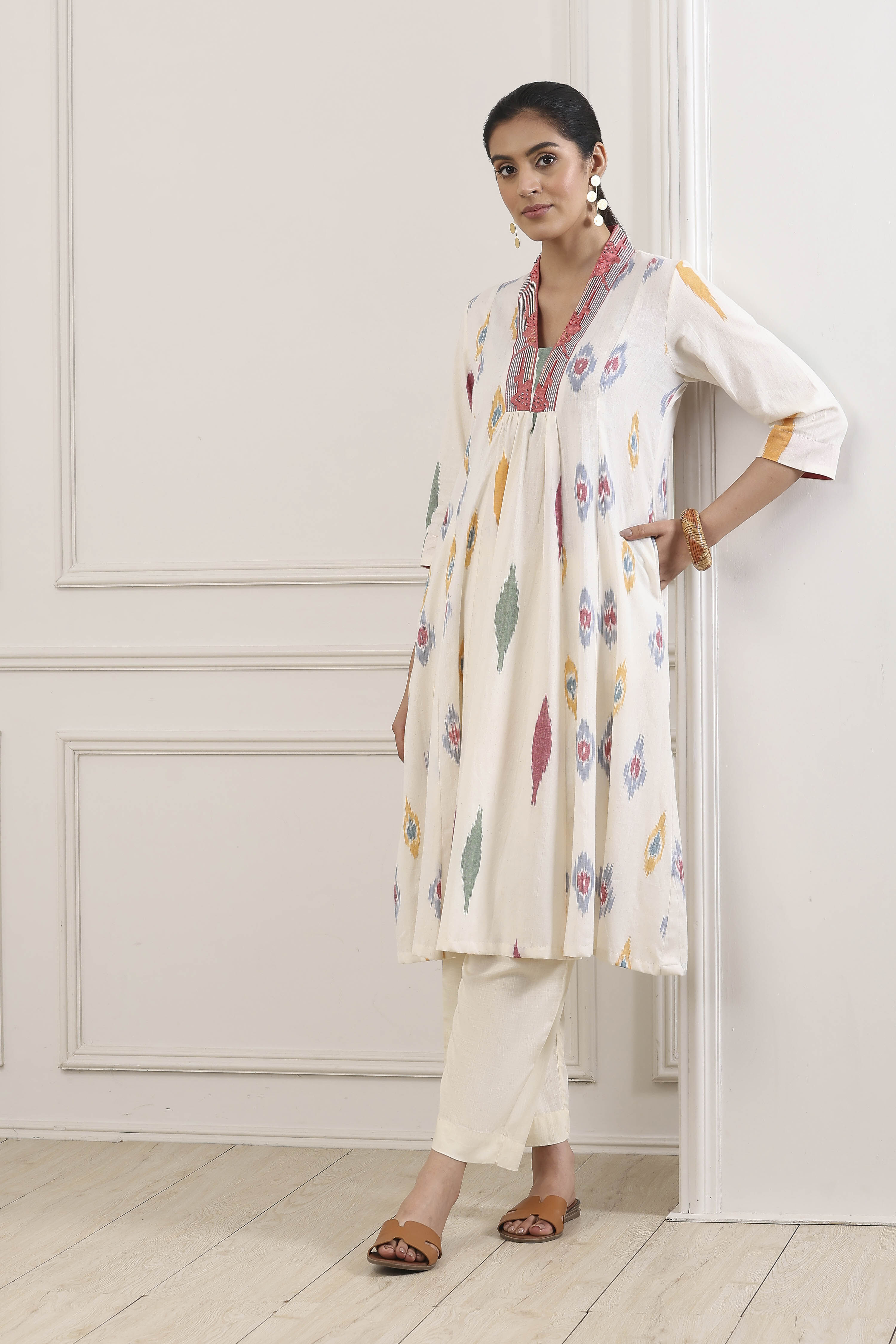 Off White Cotton Geometric Printed A-Line Kurta image number 5