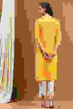 Yellow Cotton Solid Regular Fit Straight Kurta image number 3