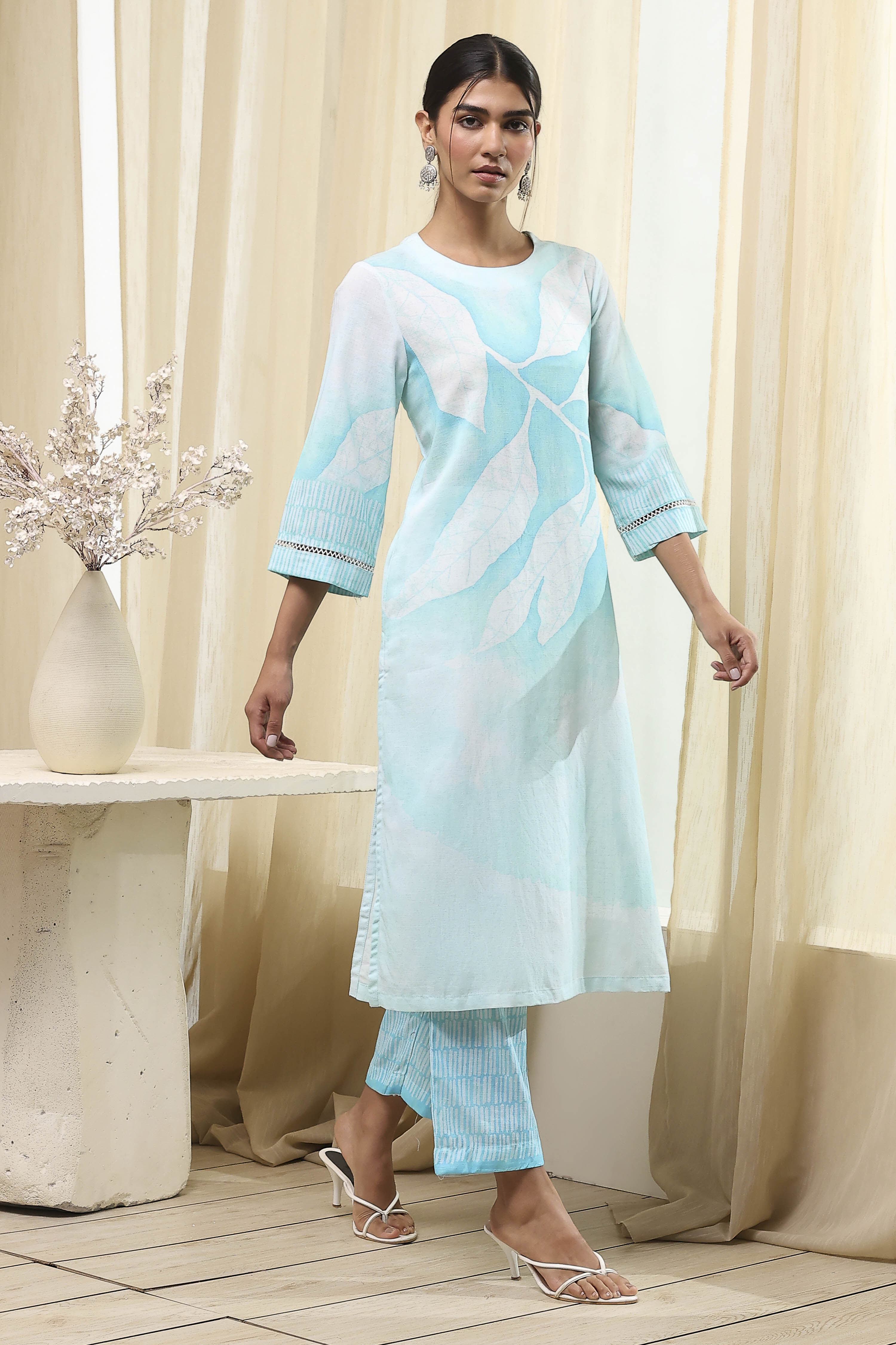 Turquoise Floral Printed Straight Kurta Set image number 0