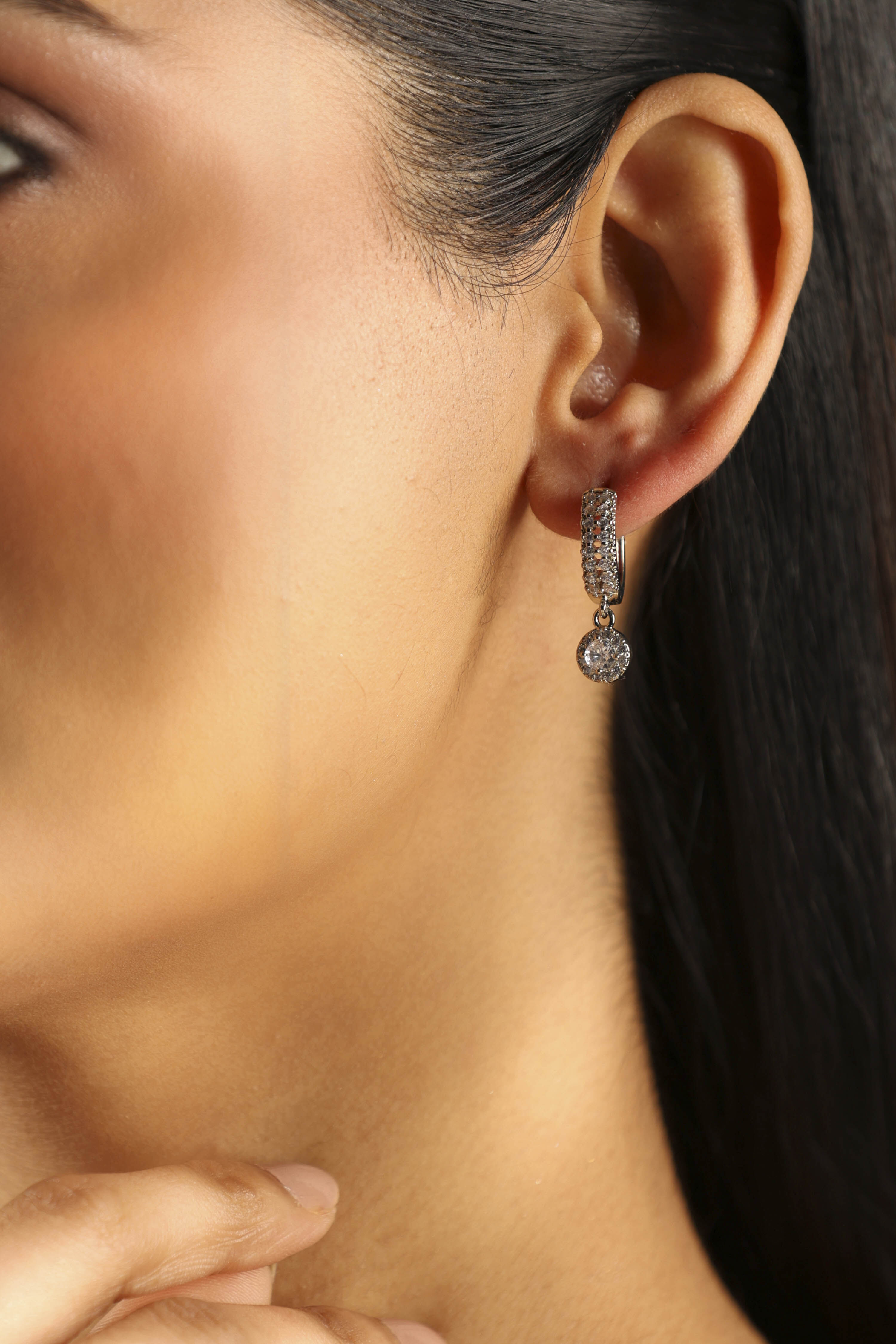 White Stone Earrings image number 3
