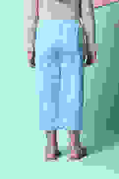 Blue Cotton Blend Capris image number 4