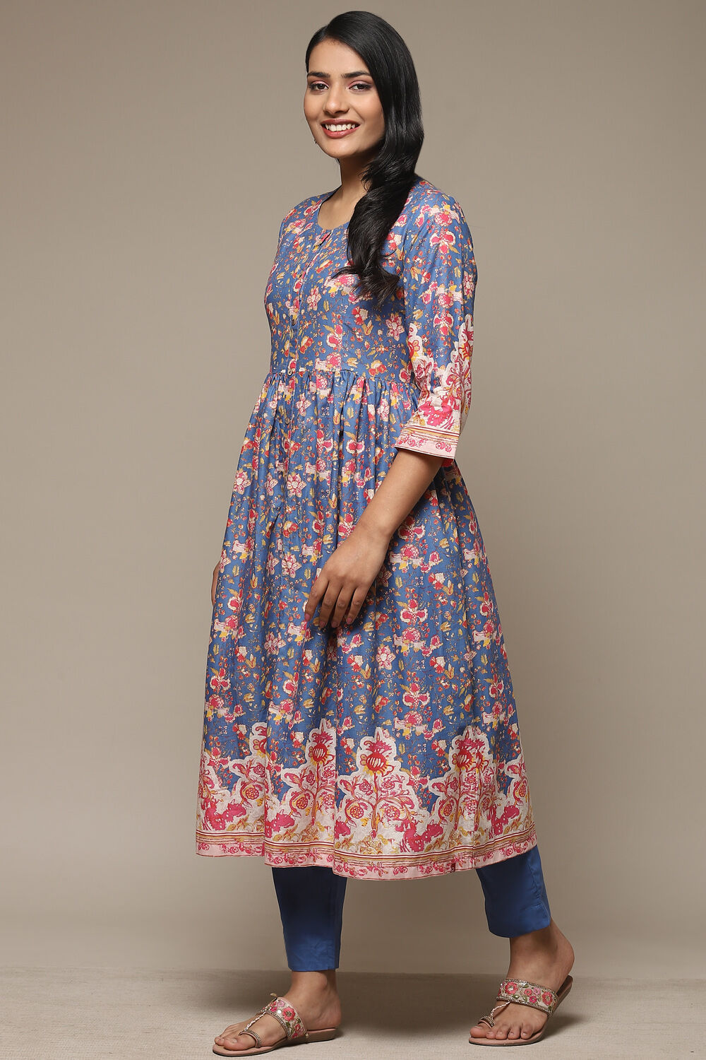 Blue Cotton Gathered Kurta Pants 2 Piece Set image number 3